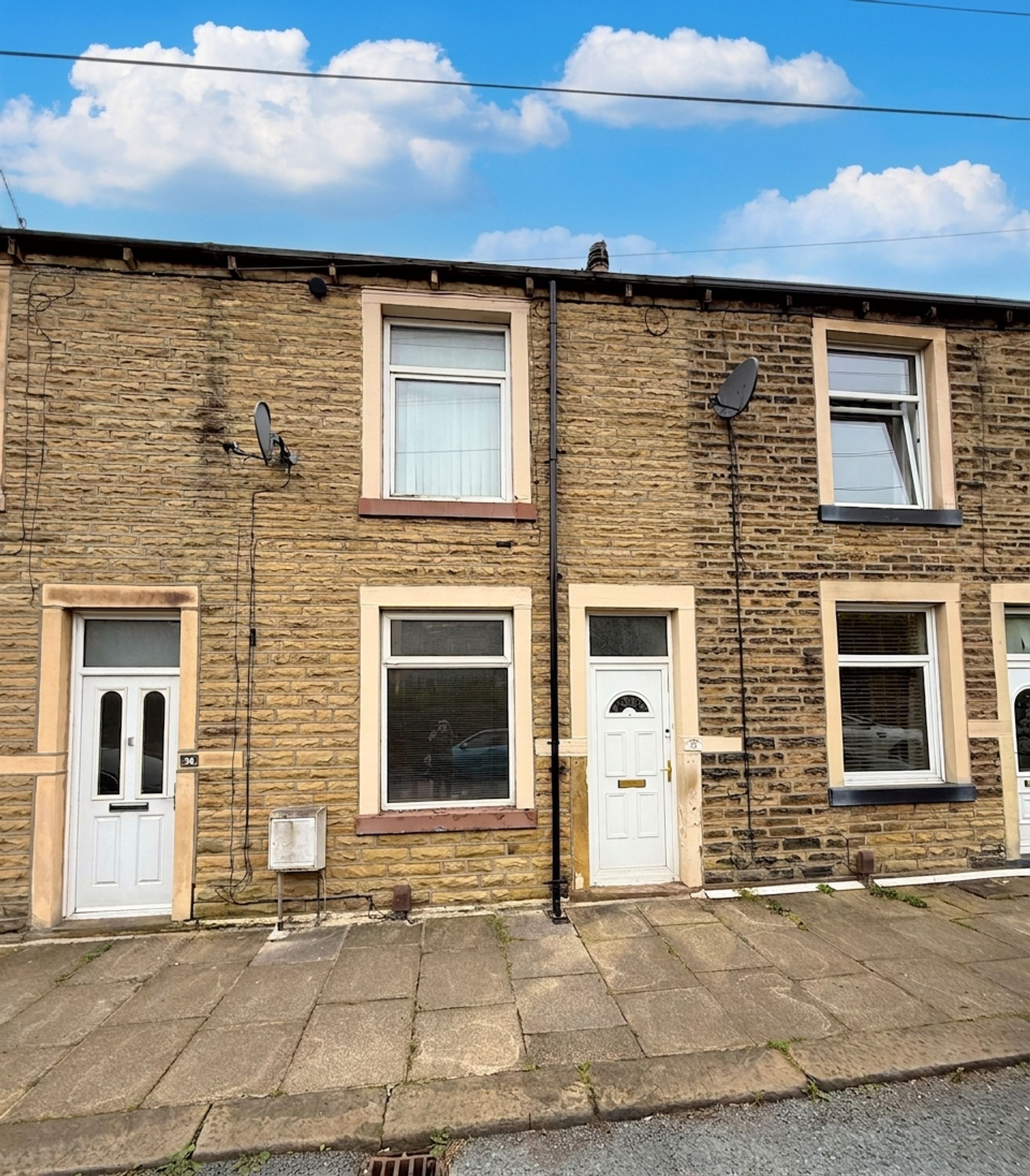 2 bed terraced house for sale in New Lane, Halifax - Property Image 1