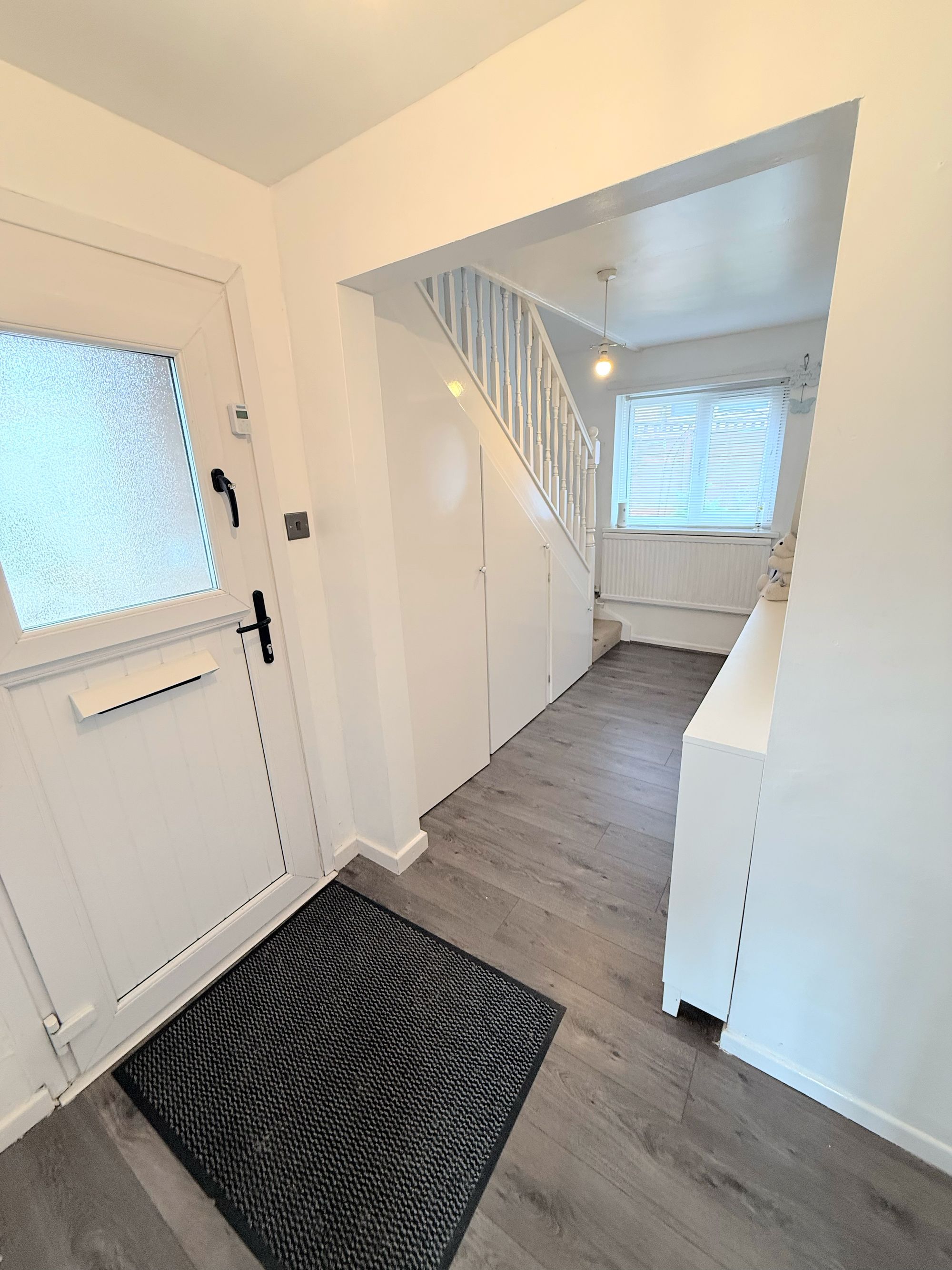 2 bed semi-detached bungalow for sale in Meadow Lane, Halifax  - Property Image 5