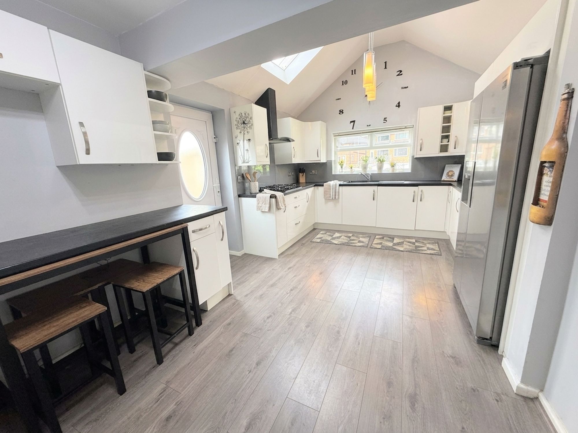 2 bed semi-detached bungalow for sale in Meadow Lane, Halifax 1