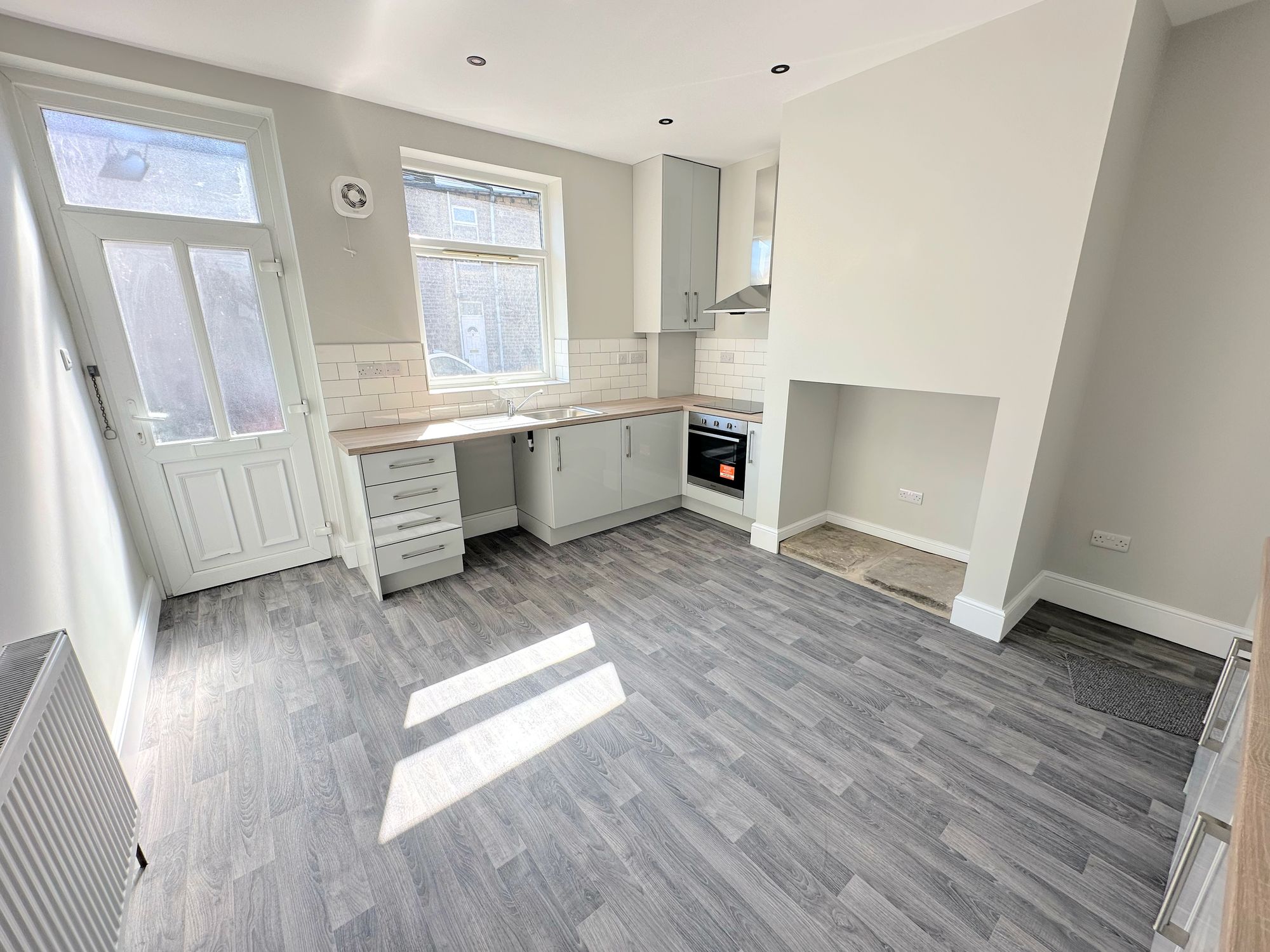 4 bed mid-terraced house to rent in Boston Street, Sowerby Bridge 6