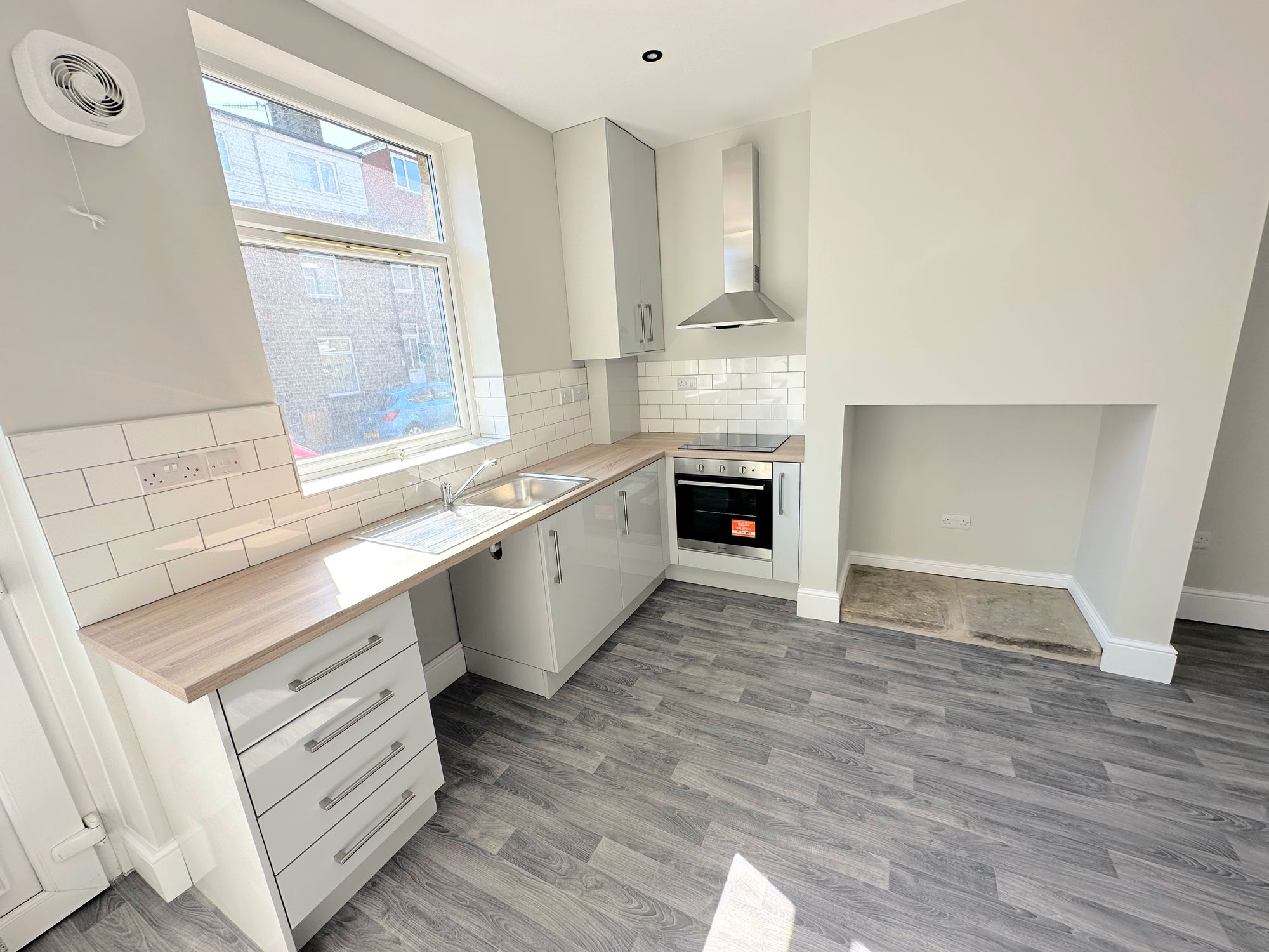 4 bed mid-terraced house to rent in Boston Street, Sowerby Bridge 8
