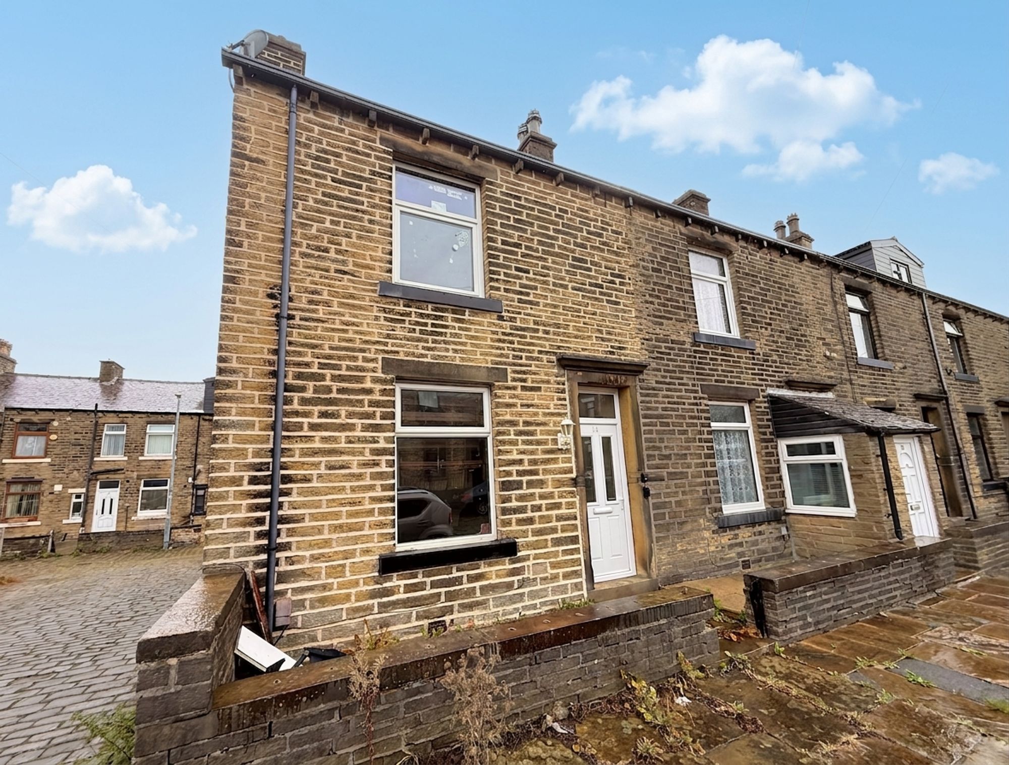 3 bed end of terrace house for sale in Newstead Heath, Halifax, HX1 