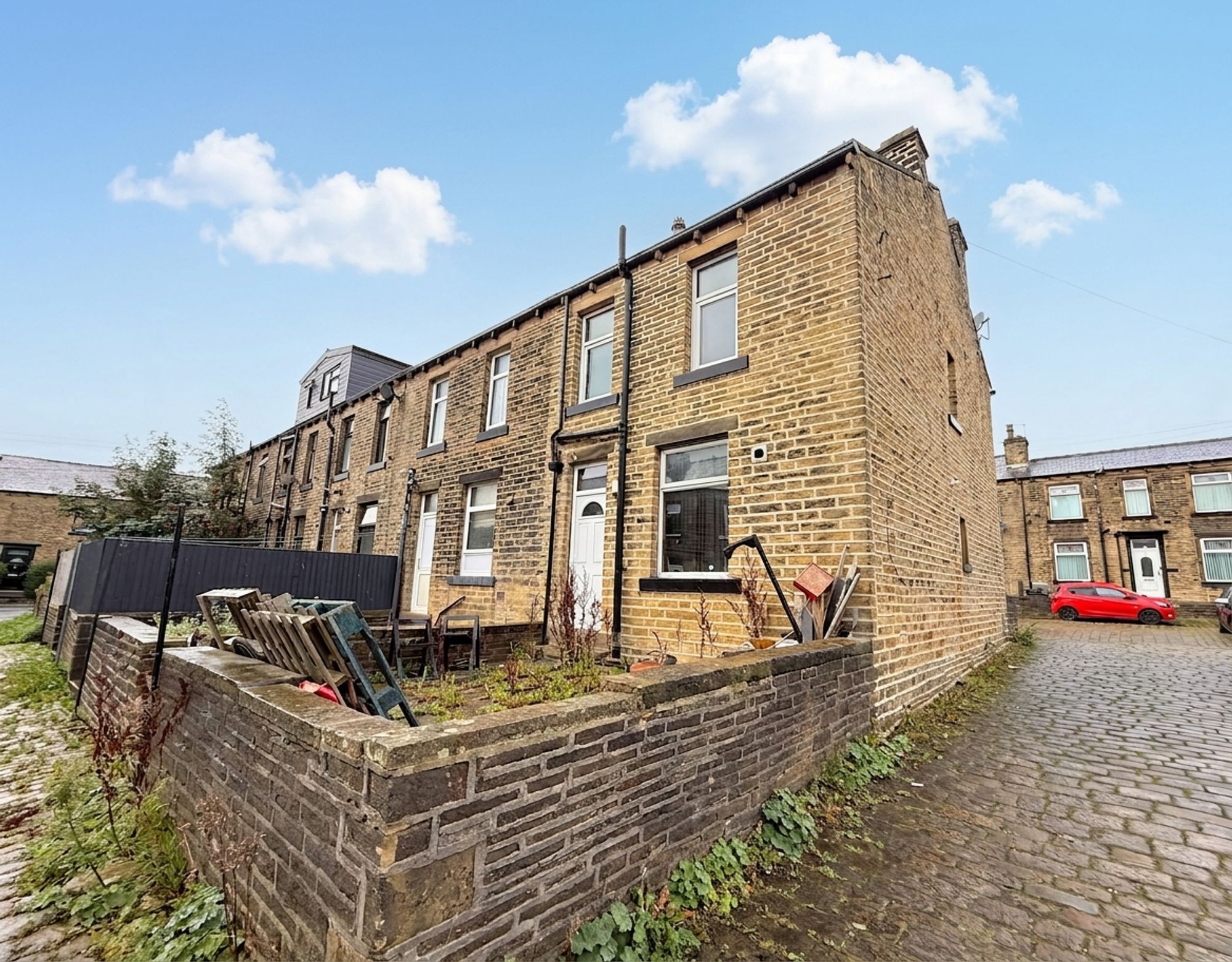 3 bed end of terrace house for sale in Newstead Heath, Halifax  - Property Image 18