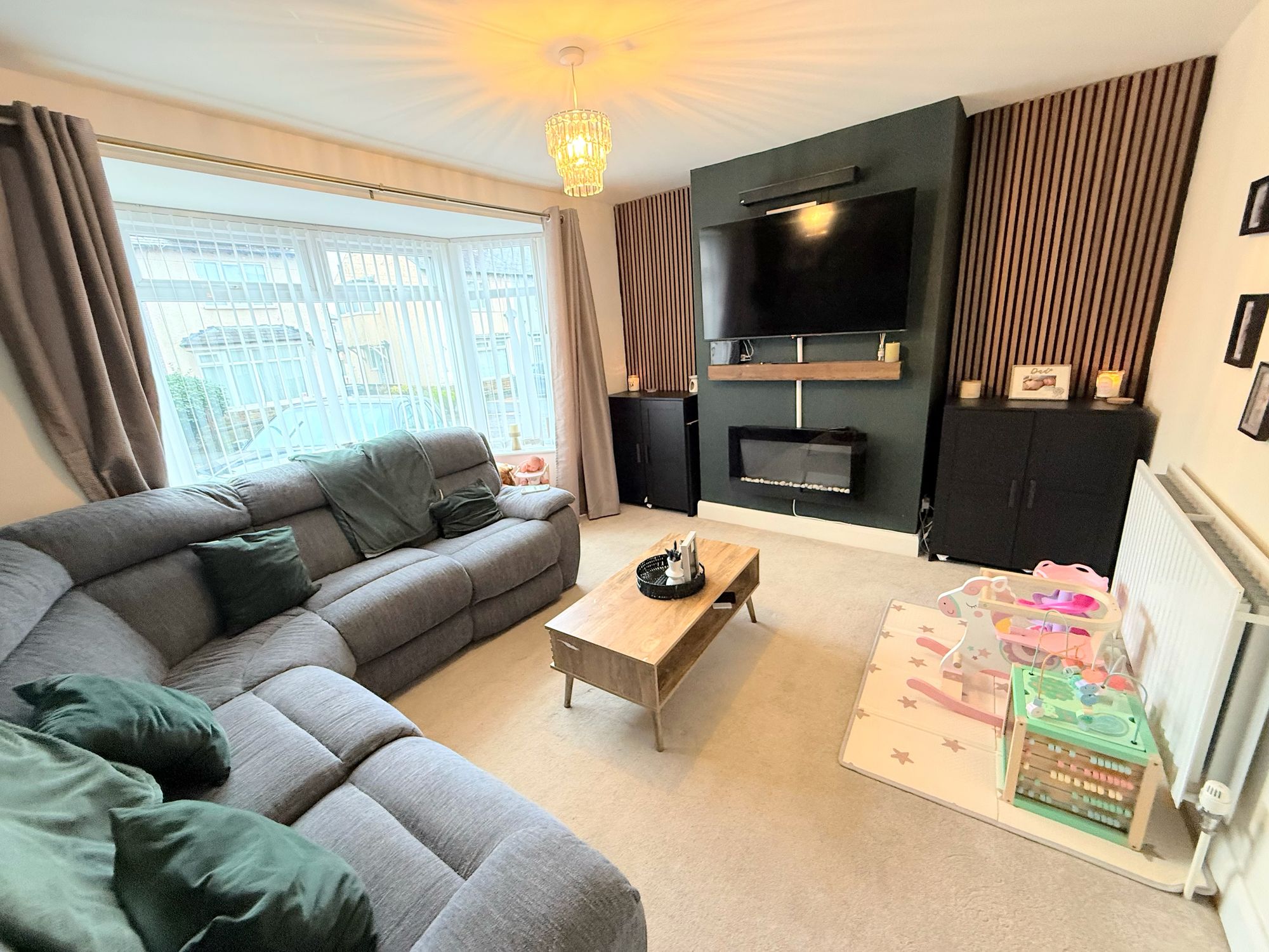 2 bed semi-detached house for sale in Lee Mount Gardens, Halifax  - Property Image 8
