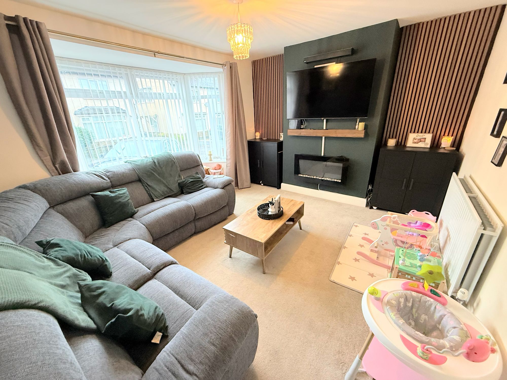 2 bed semi-detached house for sale in Lee Mount Gardens, Halifax  - Property Image 7