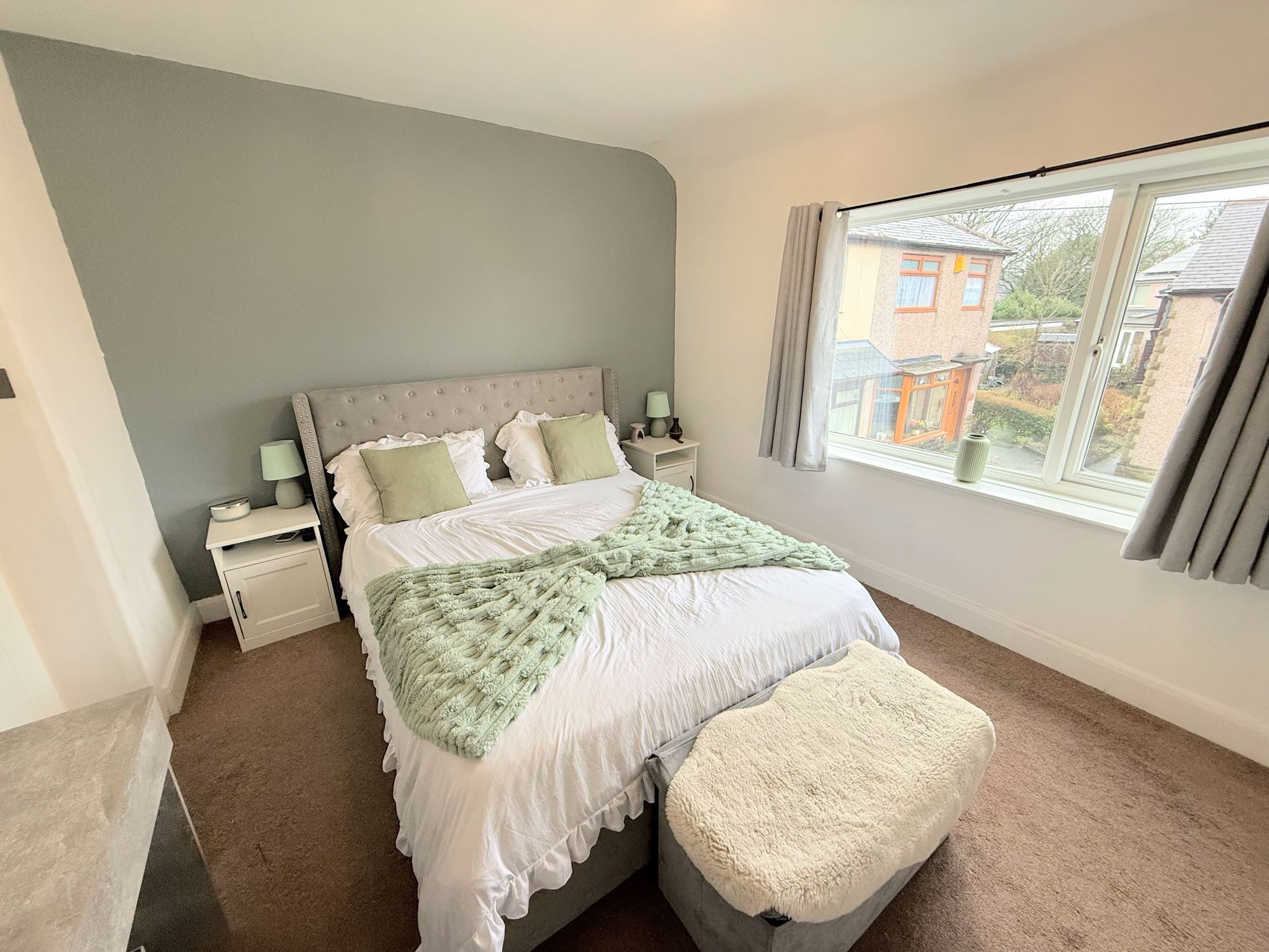 2 bed semi-detached house for sale in Lee Mount Gardens, Halifax  - Property Image 14