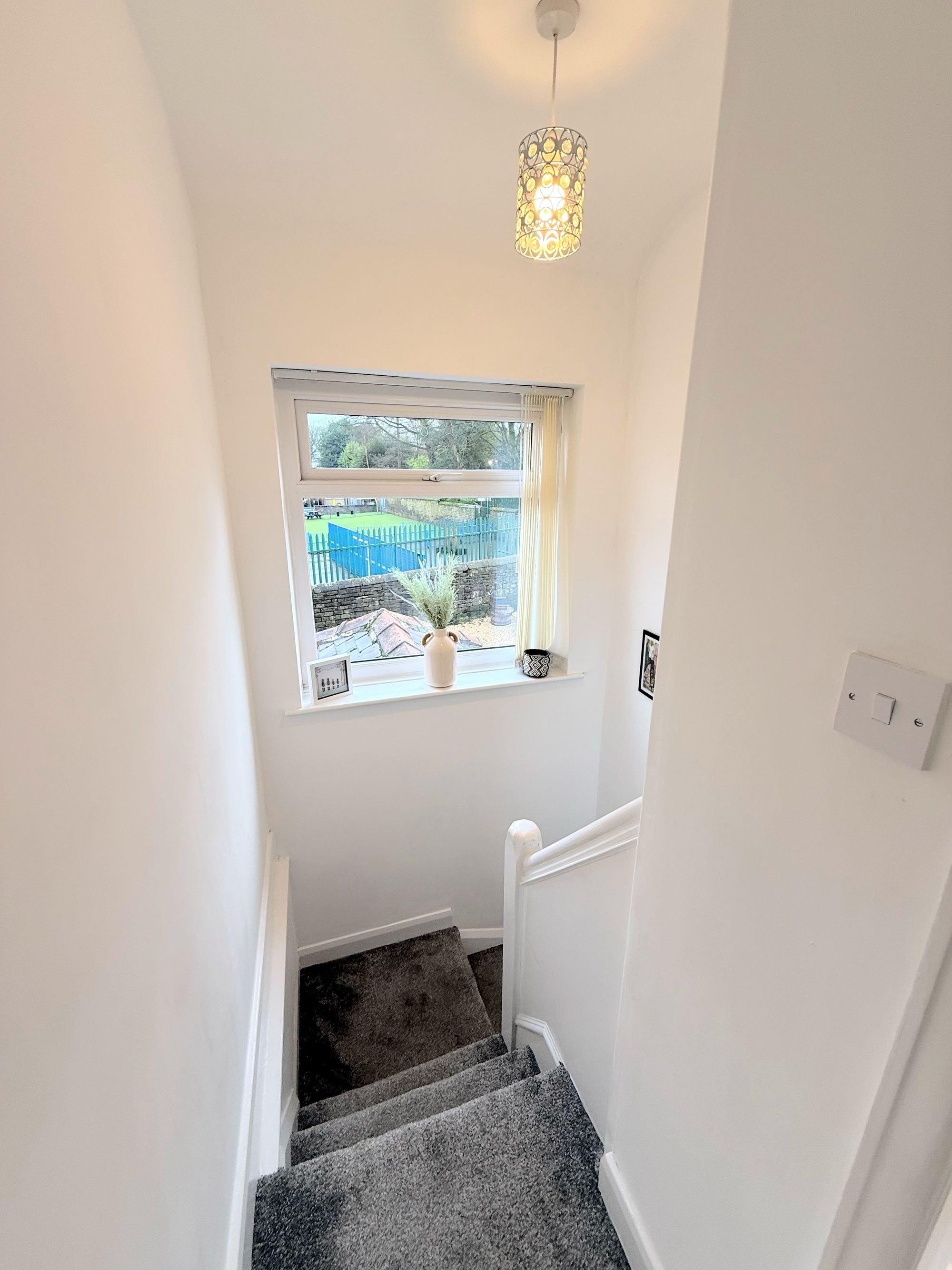2 bed semi-detached house for sale in Lee Mount Gardens, Halifax  - Property Image 12