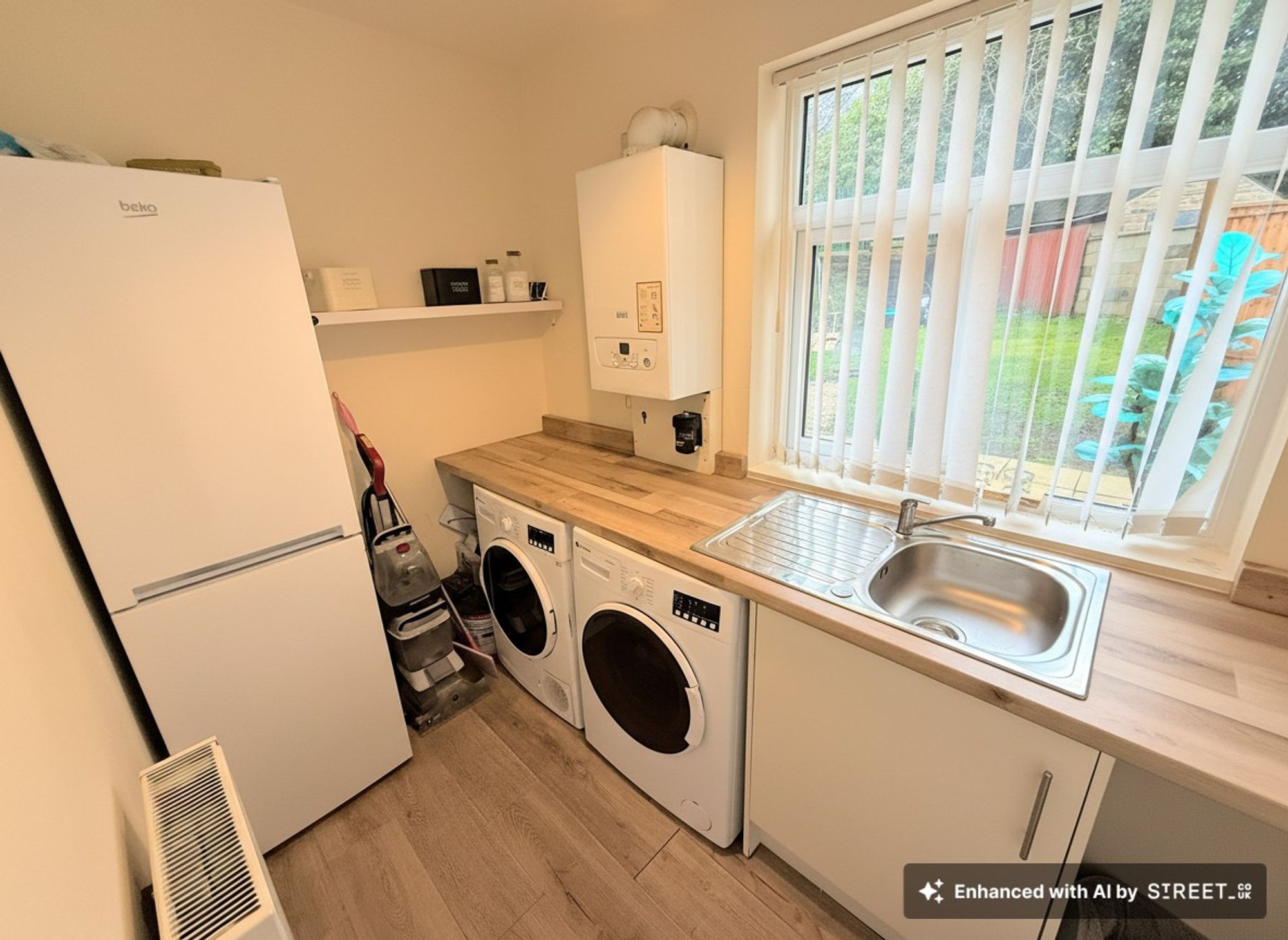 2 bed semi-detached house for sale in Lee Mount Gardens, Halifax  - Property Image 11