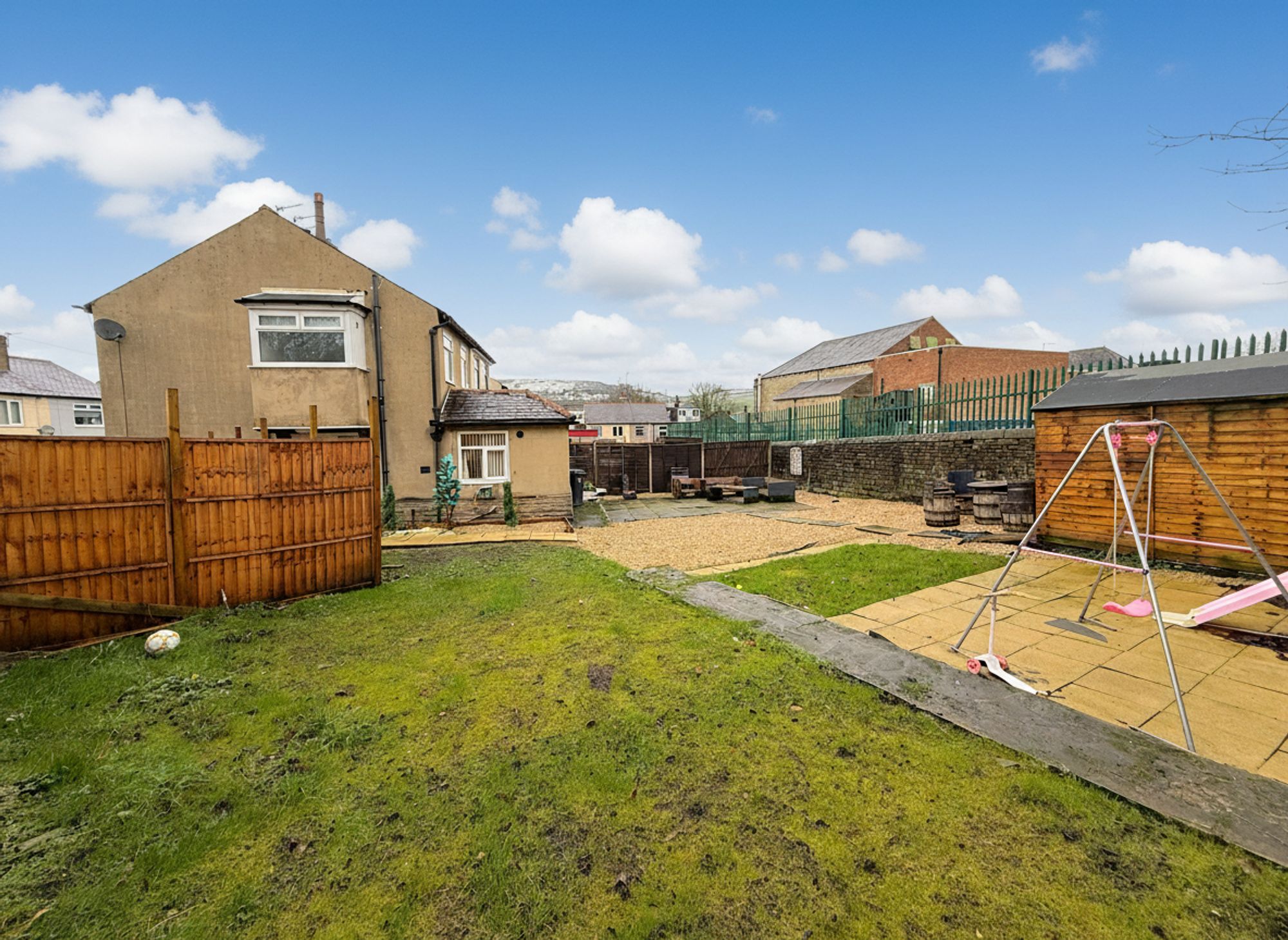 2 bed semi-detached house for sale in Lee Mount Gardens, Halifax 24
