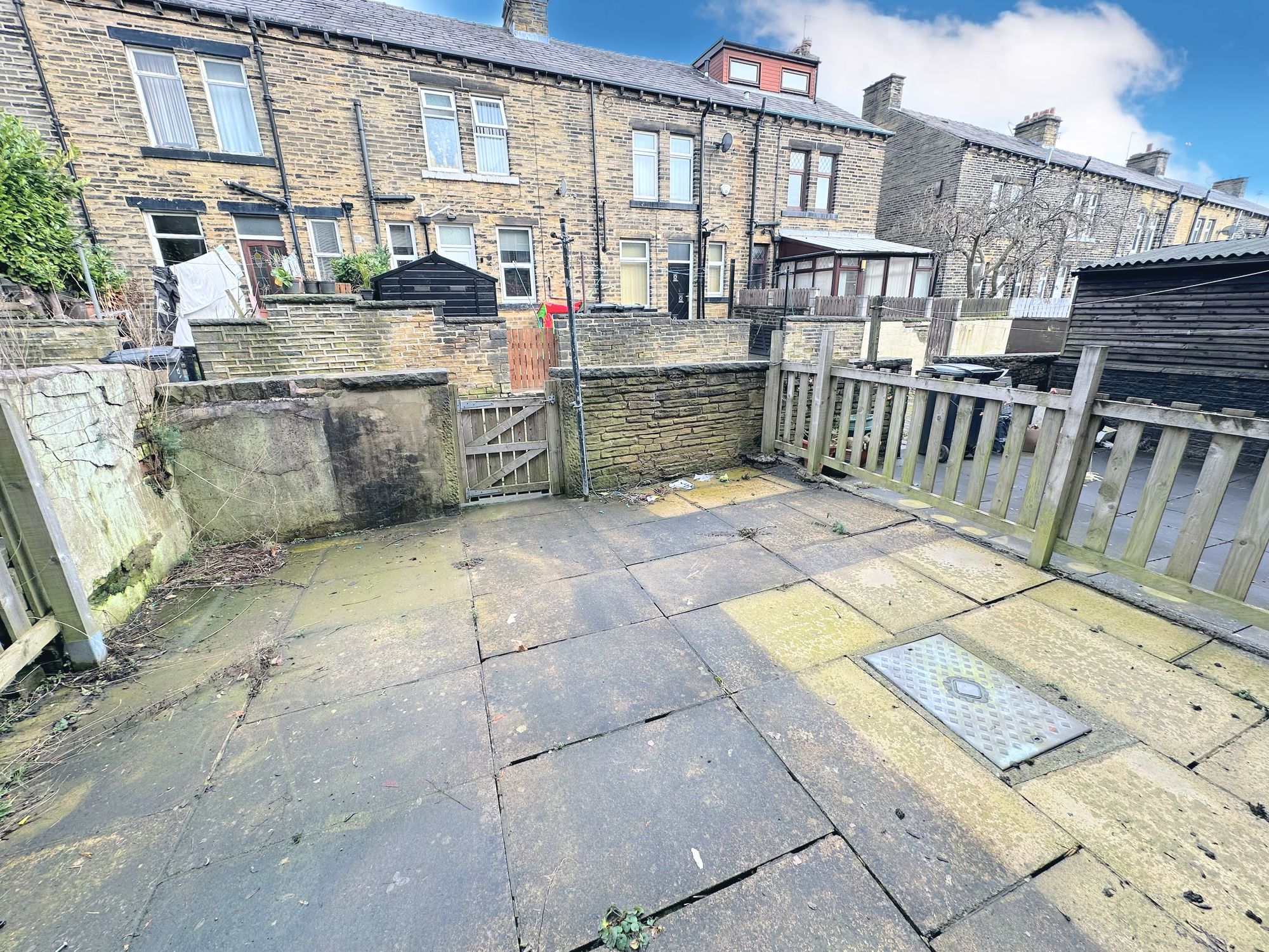 2 bed mid-terraced house to rent in Woodside Road, Halifax 11