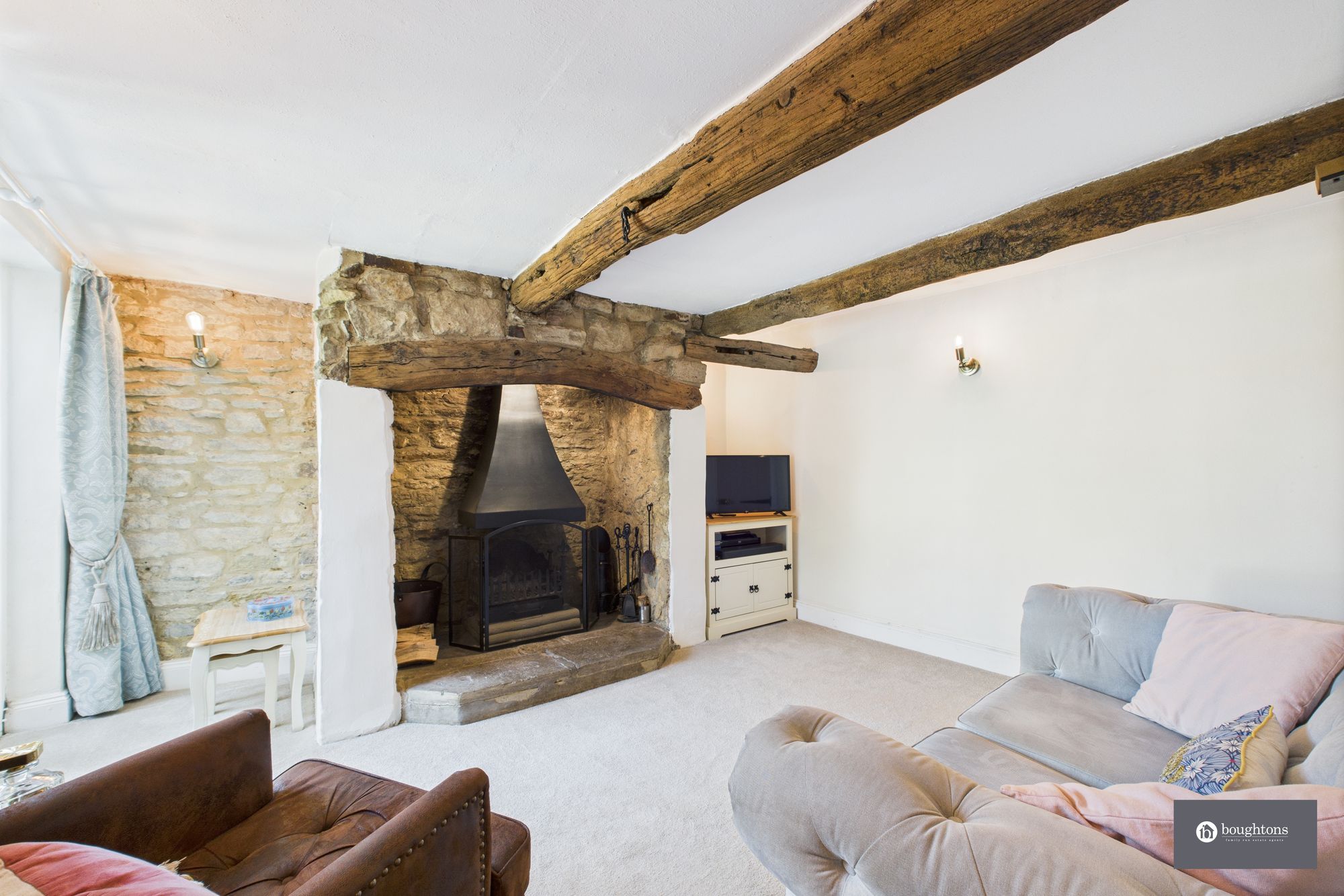 3 bed terraced house for sale in Church Street, Helmdon, NN13  - Property Image 3