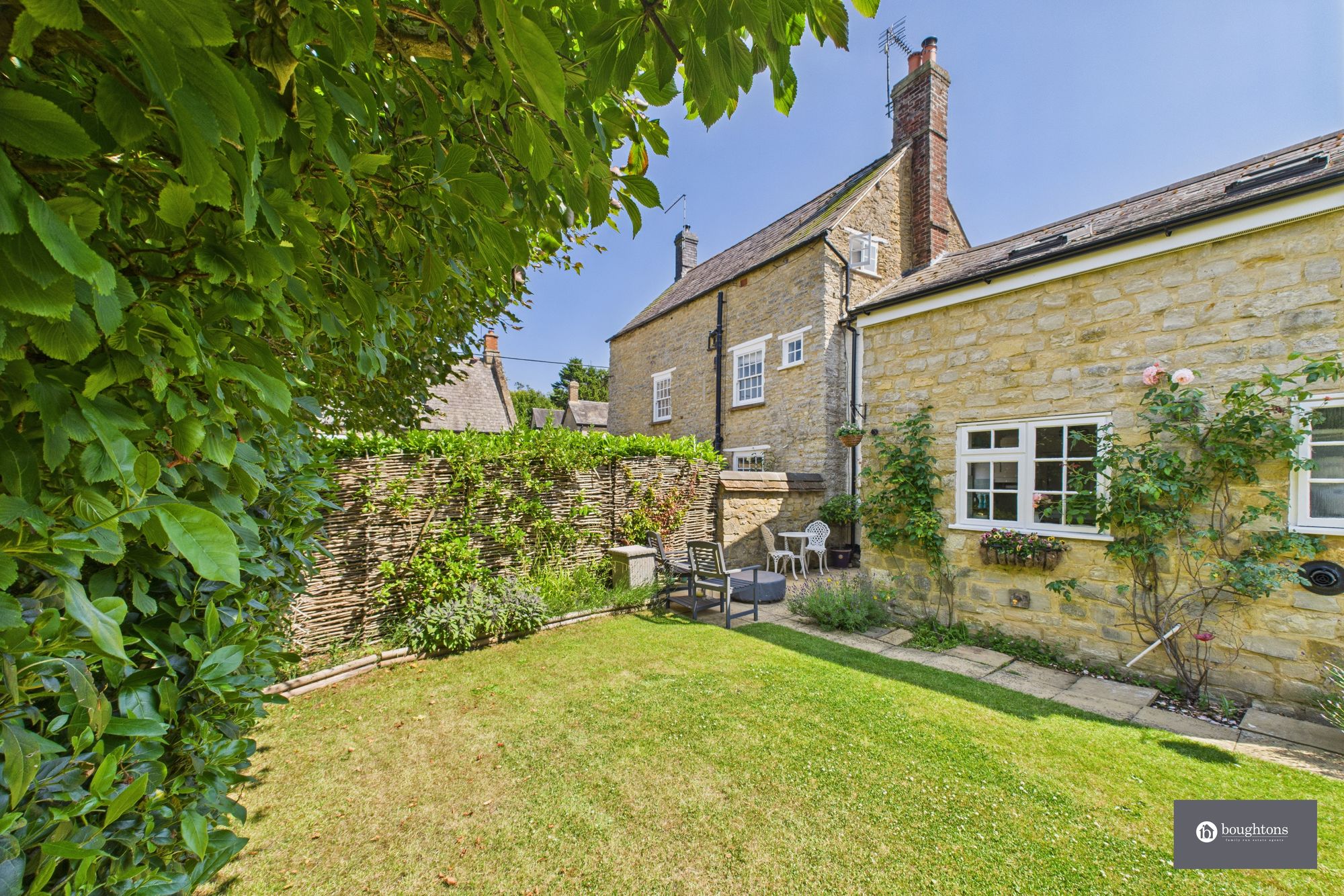 3 bed terraced house for sale in Church Street, Helmdon, NN13  - Property Image 24