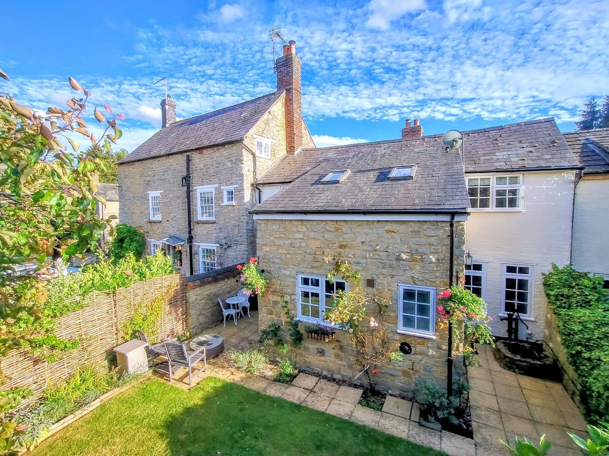 3 bed terraced house for sale in Church Street, Helmdon, NN13  - Property Image 23