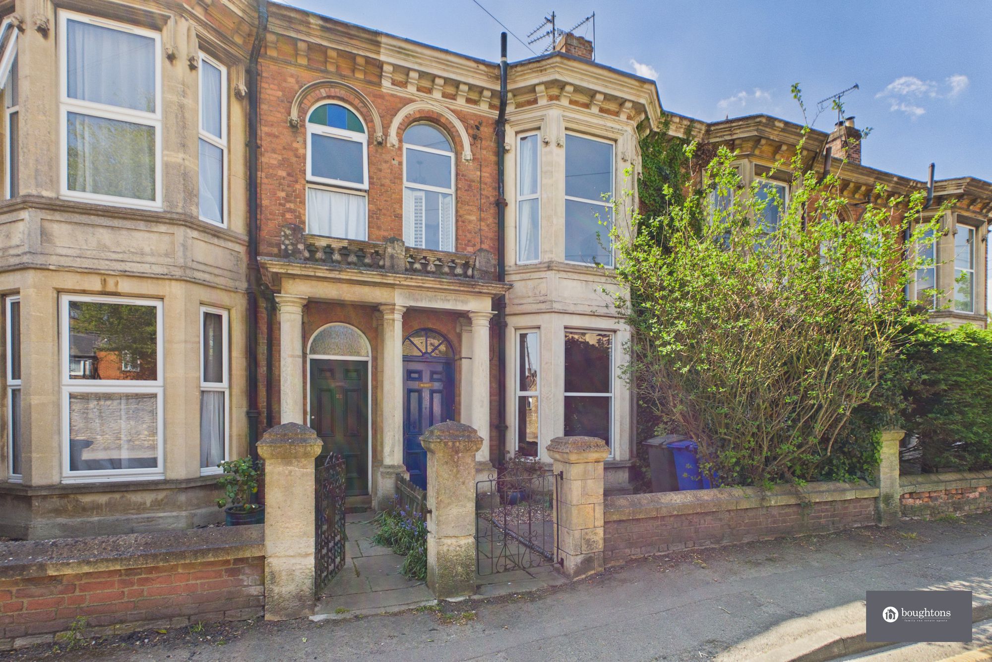 4 bed terraced town house for sale in Banbury Road, Brackley, NN13  - Property Image 2