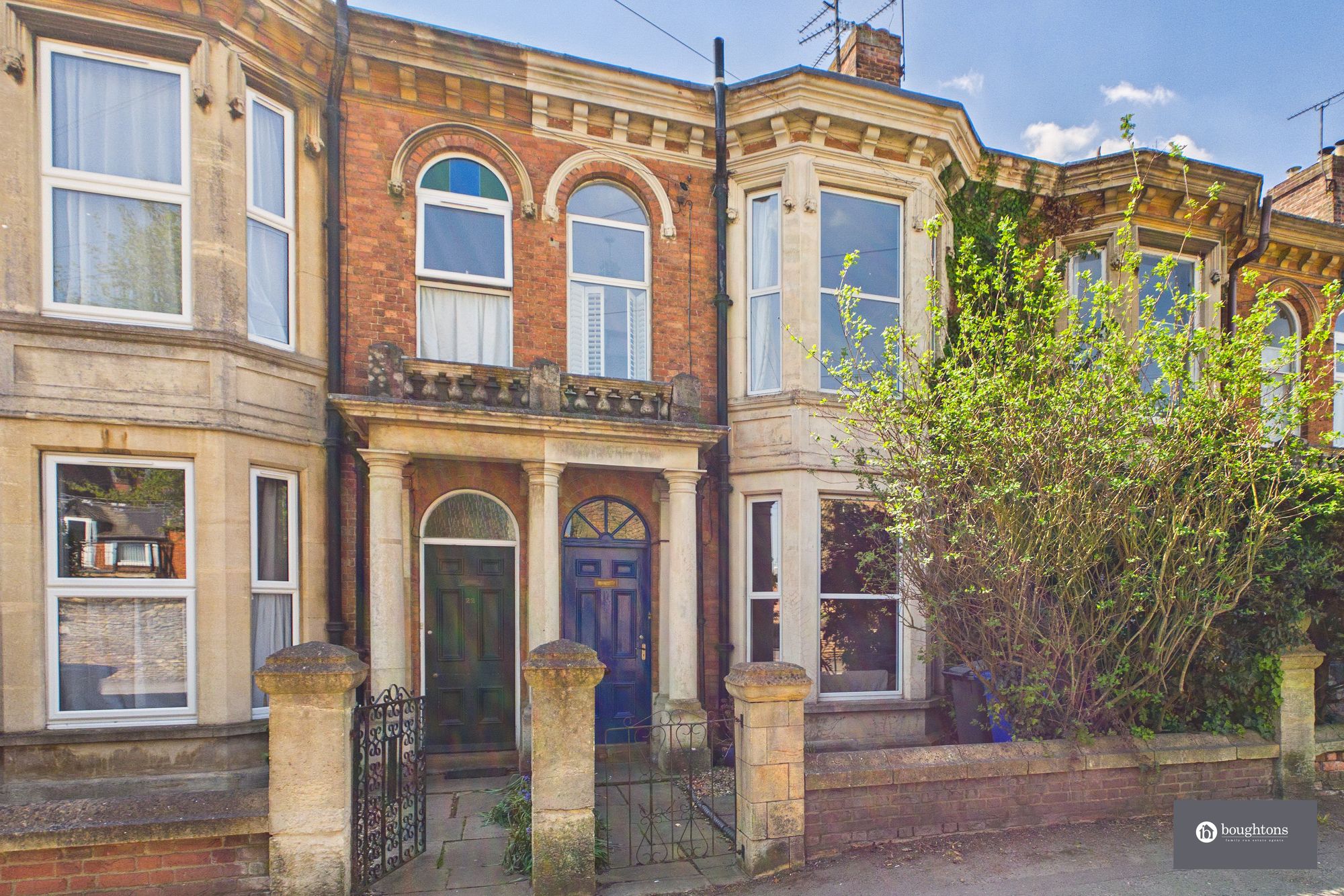 4 bed terraced town house for sale in Banbury Road, Brackley, NN13