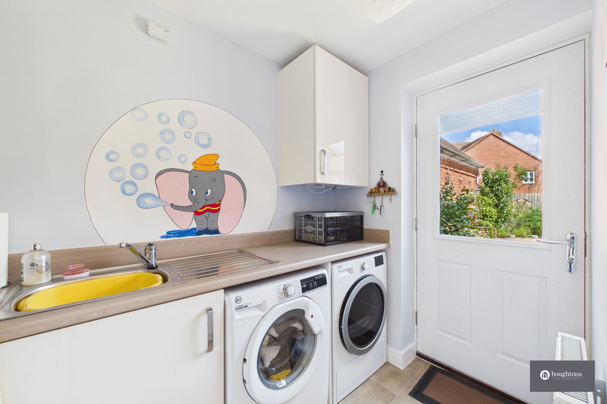 4 bed detached house for sale in Oberon Lane, Brackley, NN13  - Property Image 9