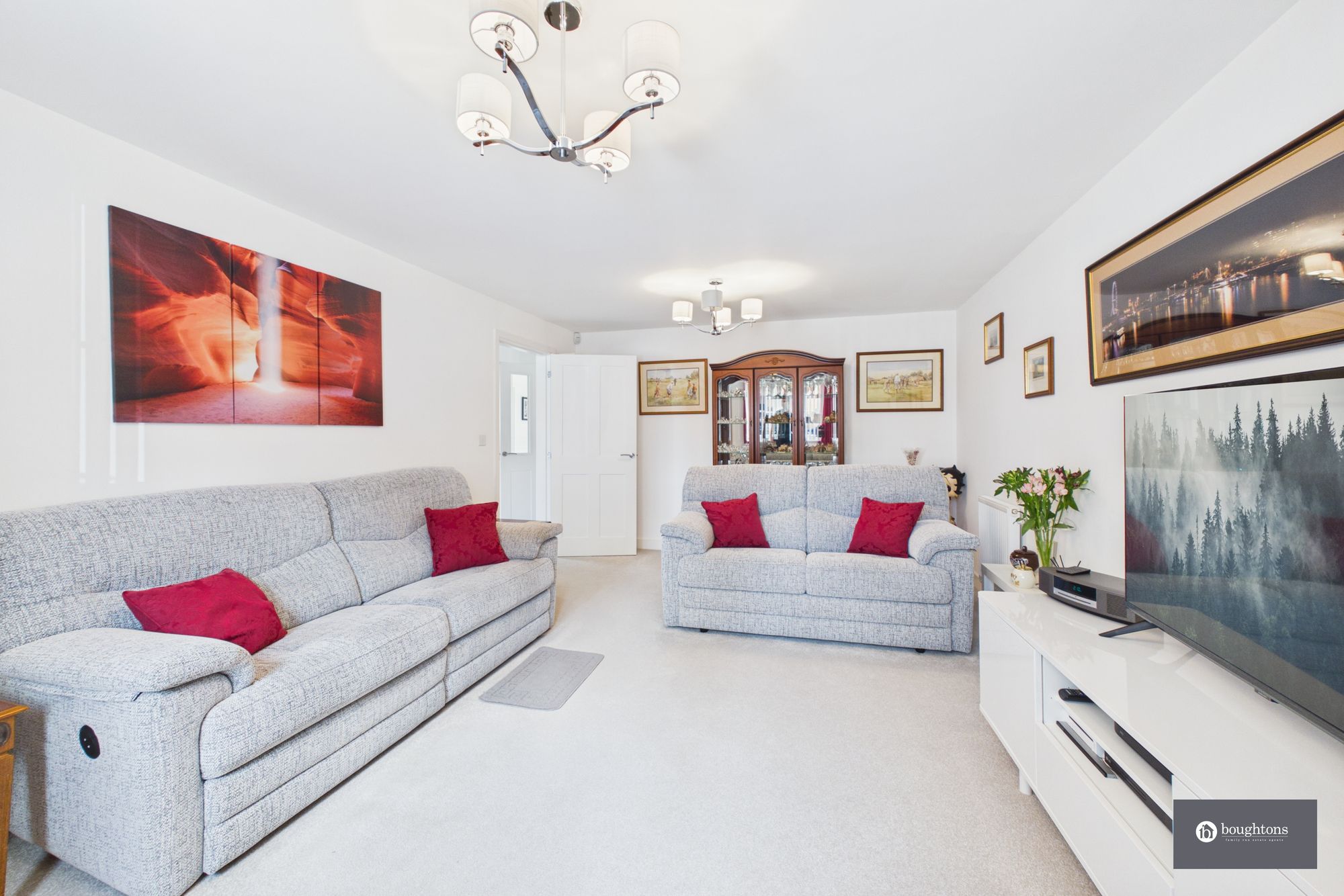 4 bed detached house for sale in Oberon Lane, Brackley, NN13  - Property Image 3