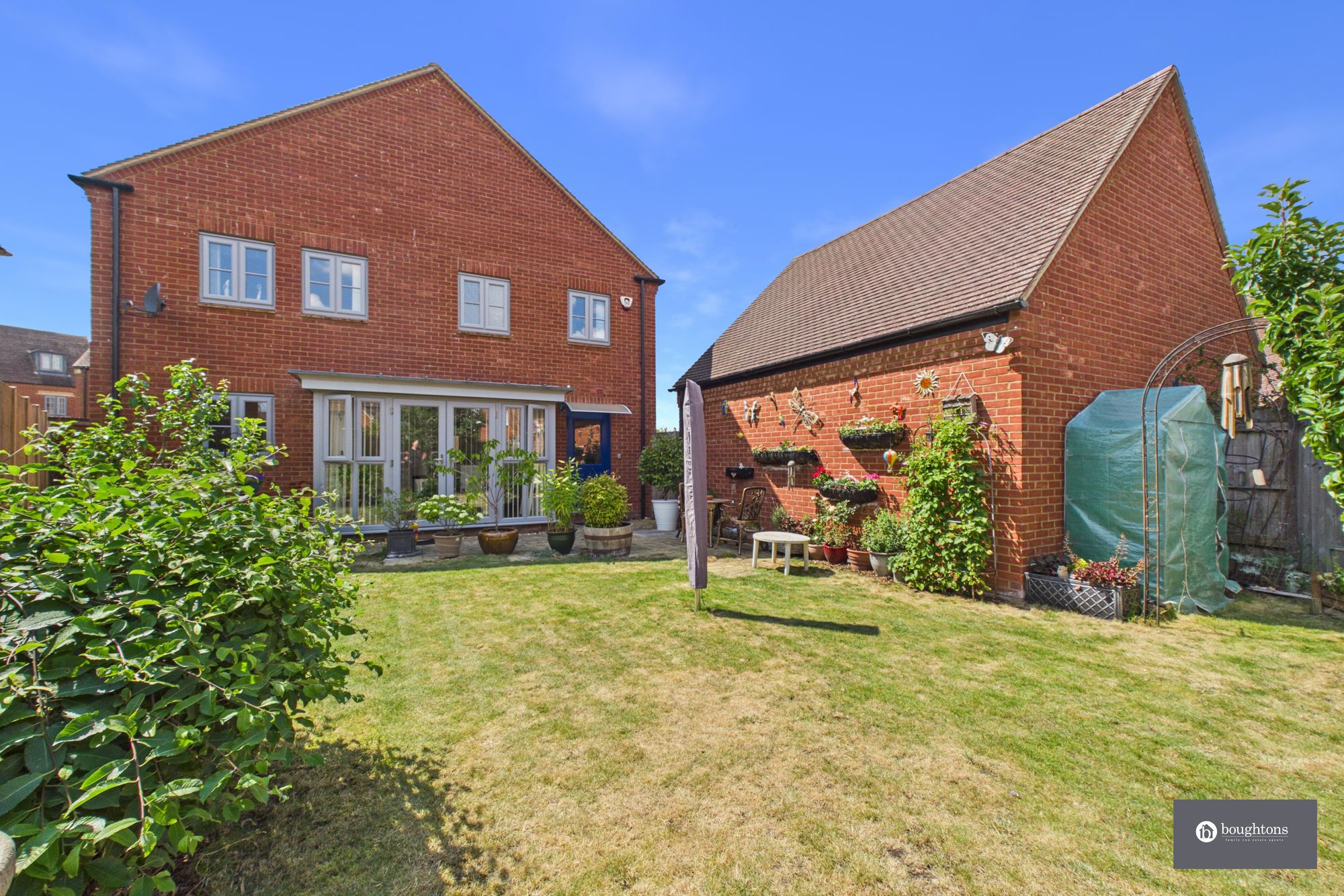 4 bed detached house for sale in Oberon Lane, Brackley, NN13  - Property Image 4
