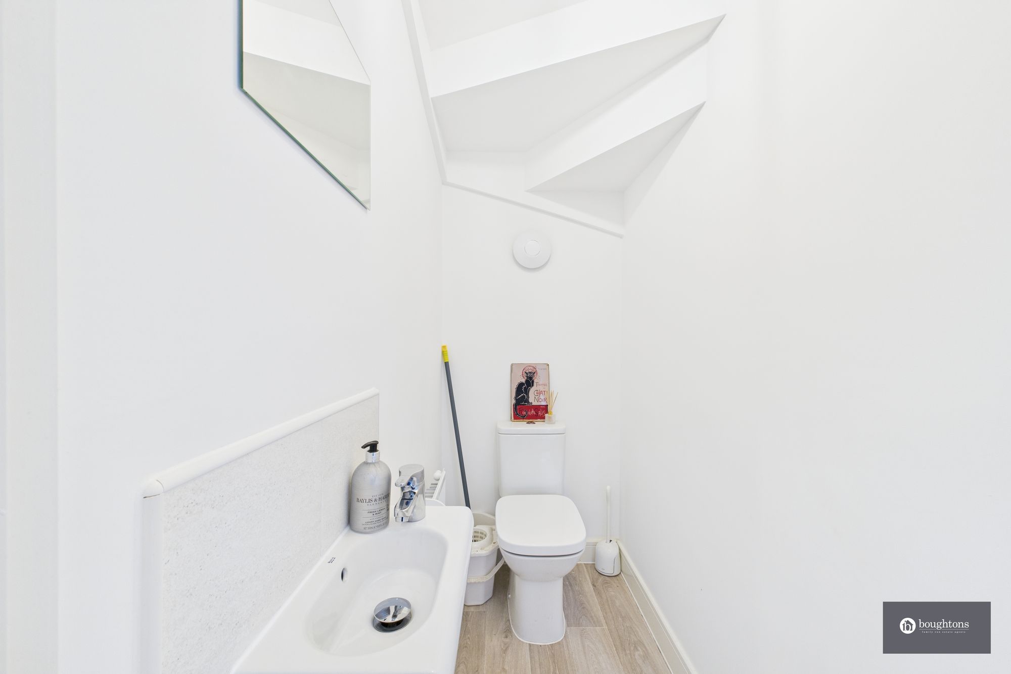 3 bed semi-detached house for sale in Marne Way, Brackley, NN13  - Property Image 8