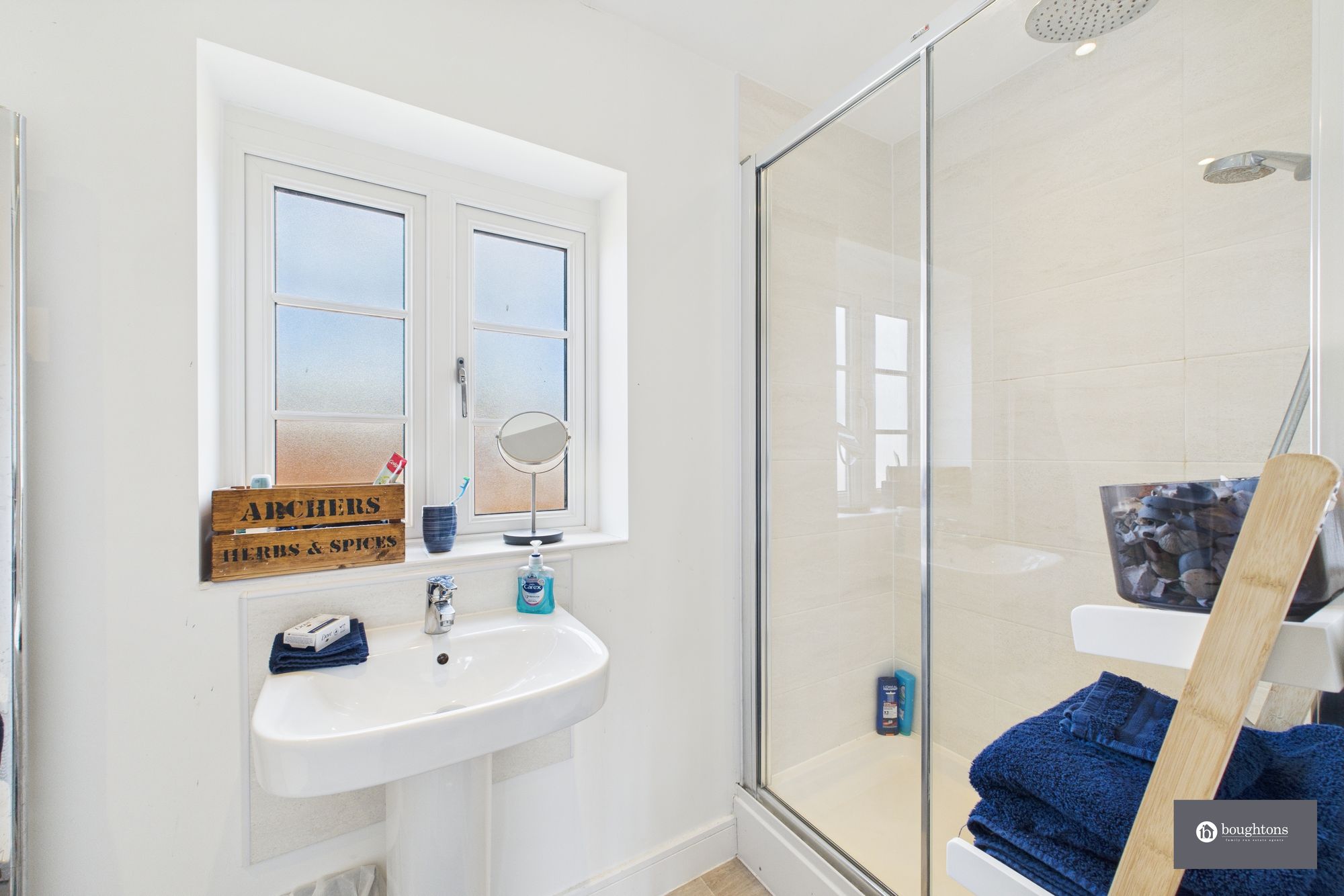 3 bed semi-detached house for sale in Marne Way, Brackley, NN13  - Property Image 12