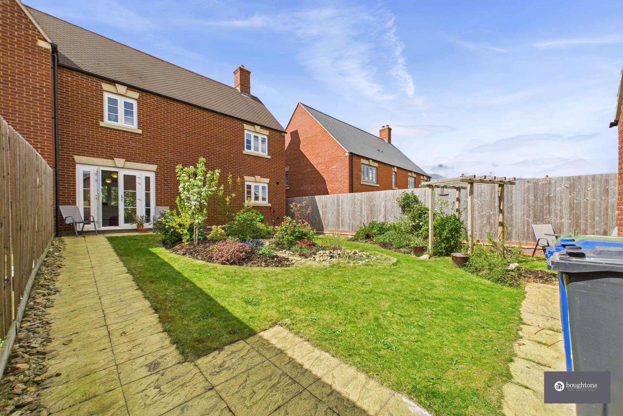 3 bed semi-detached house for sale in Marne Way, Brackley, NN13  - Property Image 20