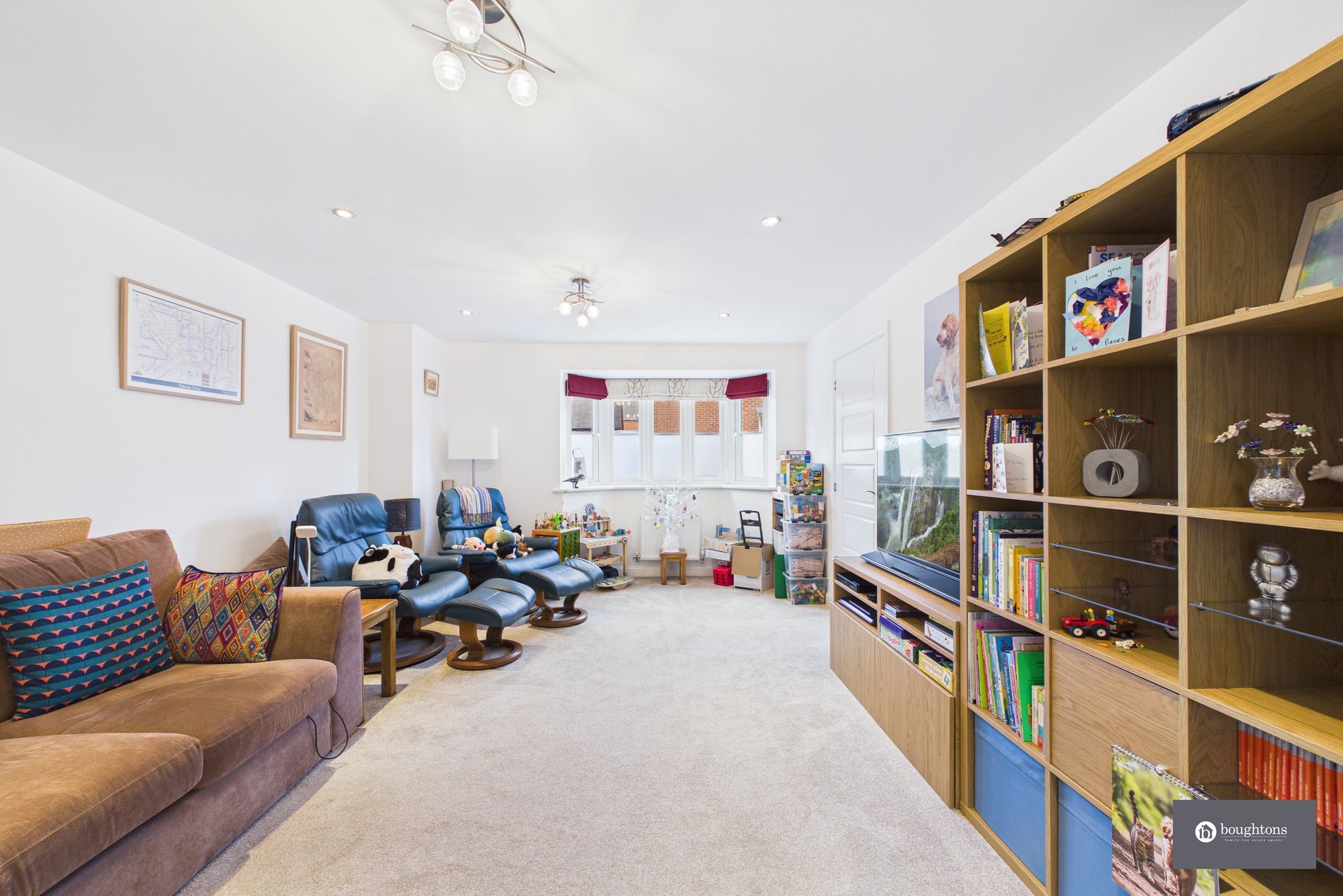 4 bed detached house for sale in Desdemona Way, Brackley, NN13  - Property Image 3