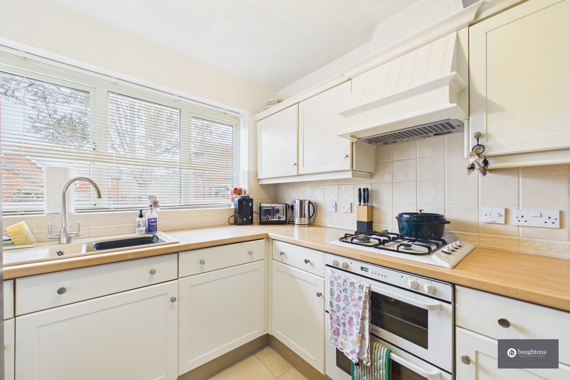 4 bed detached house for sale in Aris Way, Buckingham, MK18  - Property Image 8