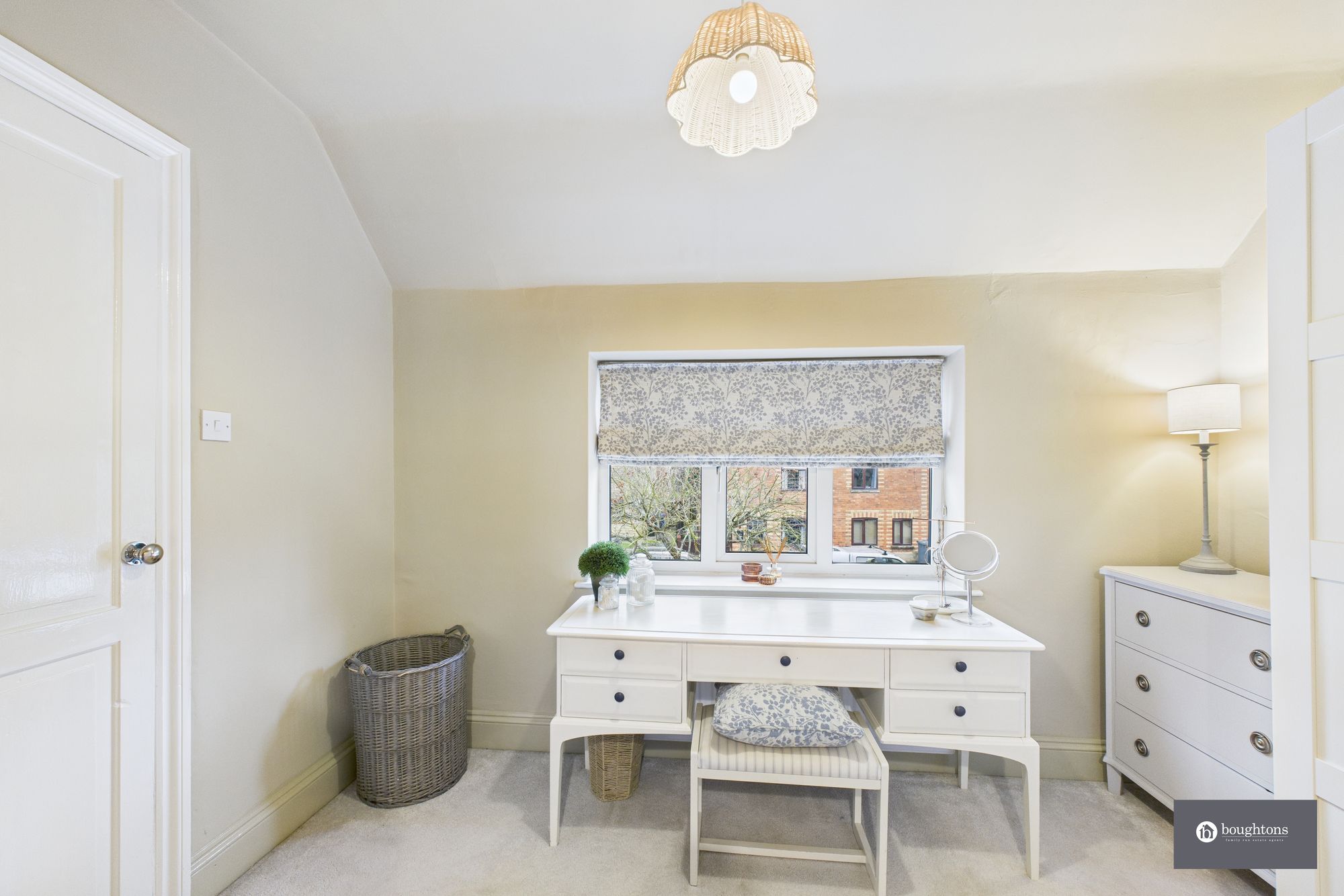 3 bed semi-detached house for sale in High Street, Shutlanger, NN12  - Property Image 16