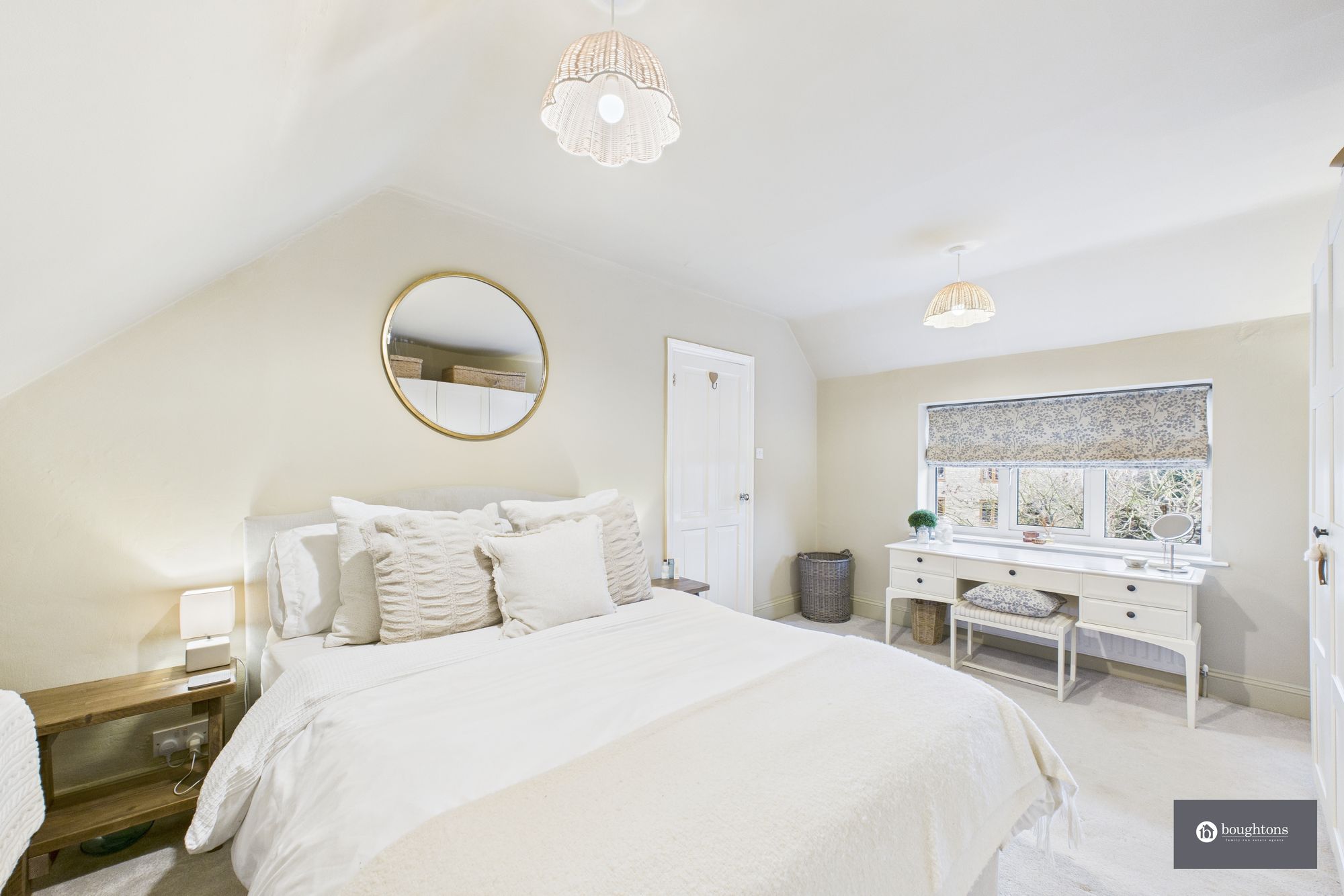 3 bed semi-detached house for sale in High Street, Shutlanger, NN12  - Property Image 15