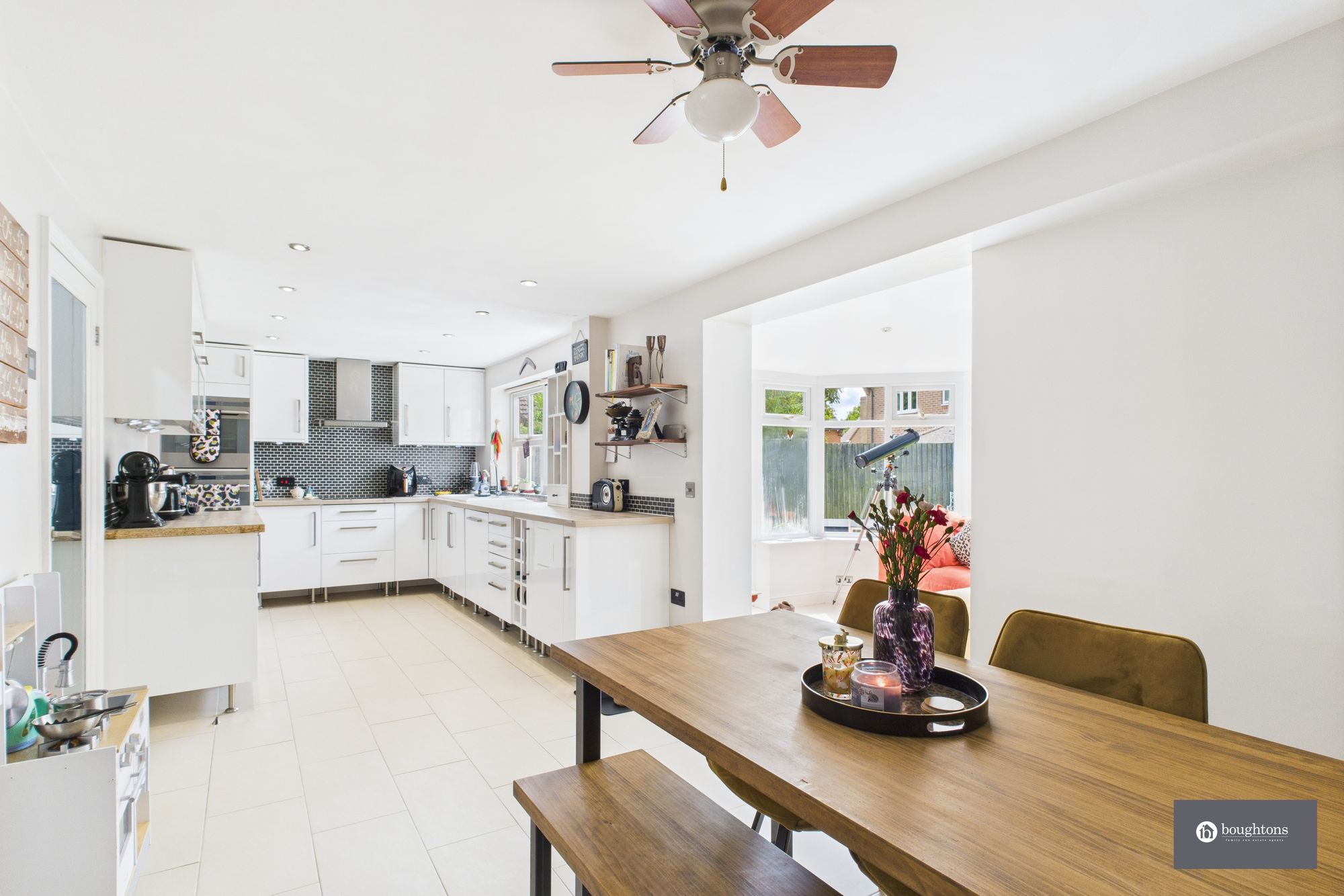 4 bed detached house for sale in Robin Ride, Brackley, NN13  - Property Image 2