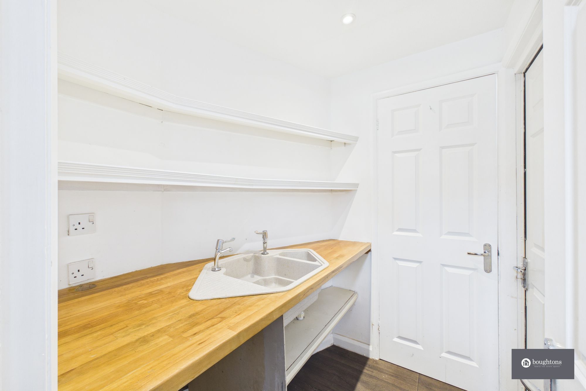 5 bed end of terrace house for sale in Johnson Avenue, Brackley, NN13  - Property Image 11