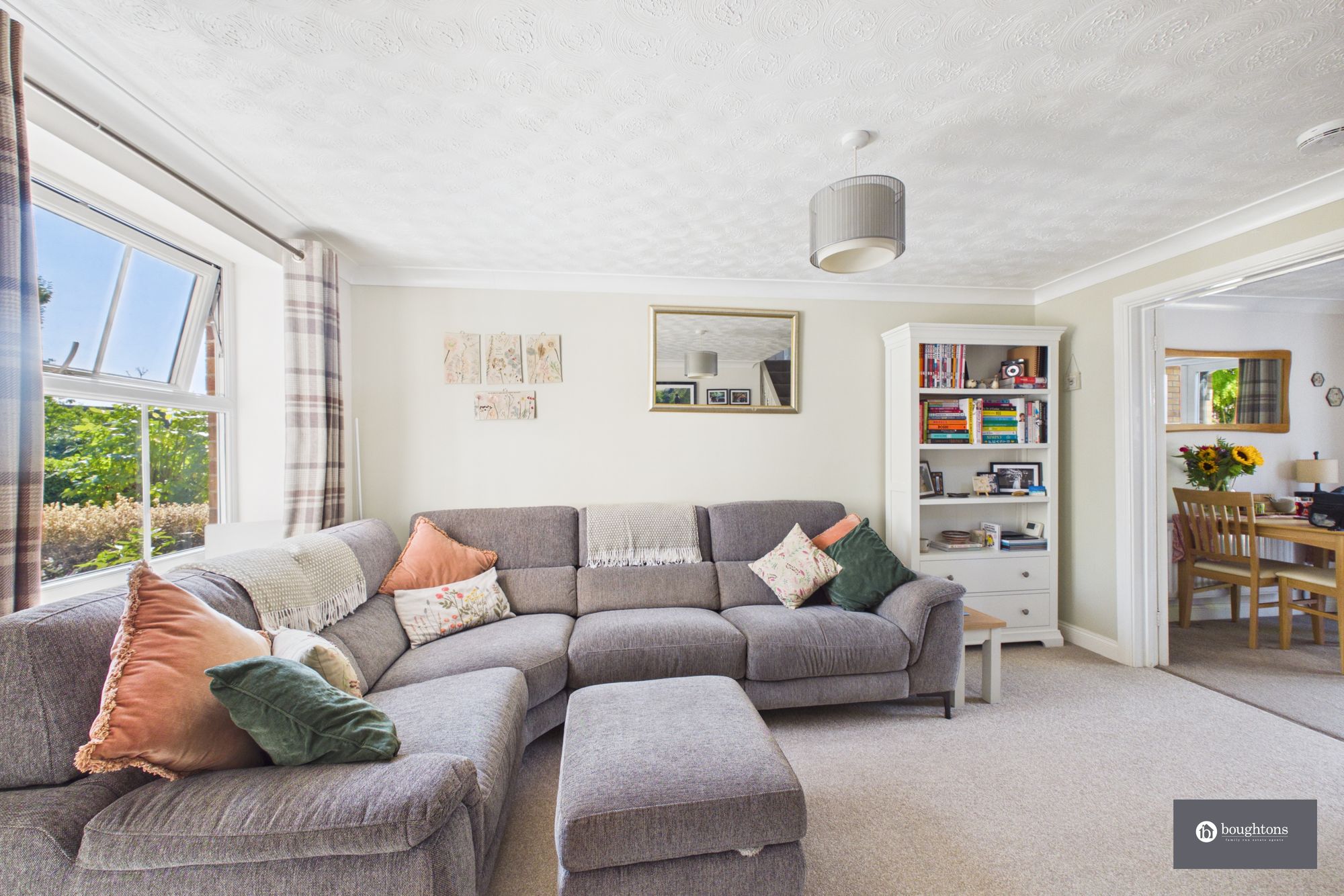 3 bed detached house for sale in Harris Close, Brackley, NN13  - Property Image 5