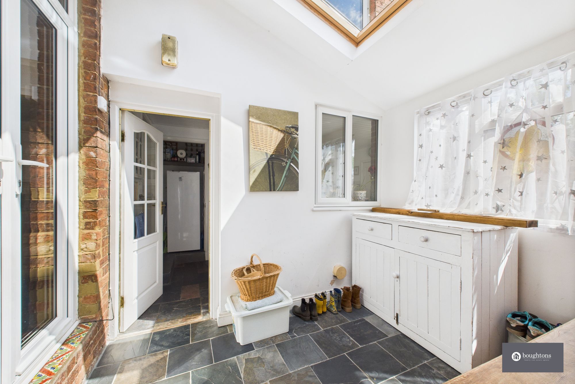 3 bed semi-detached house for sale in Banbury Road, Brackley, NN13  - Property Image 8