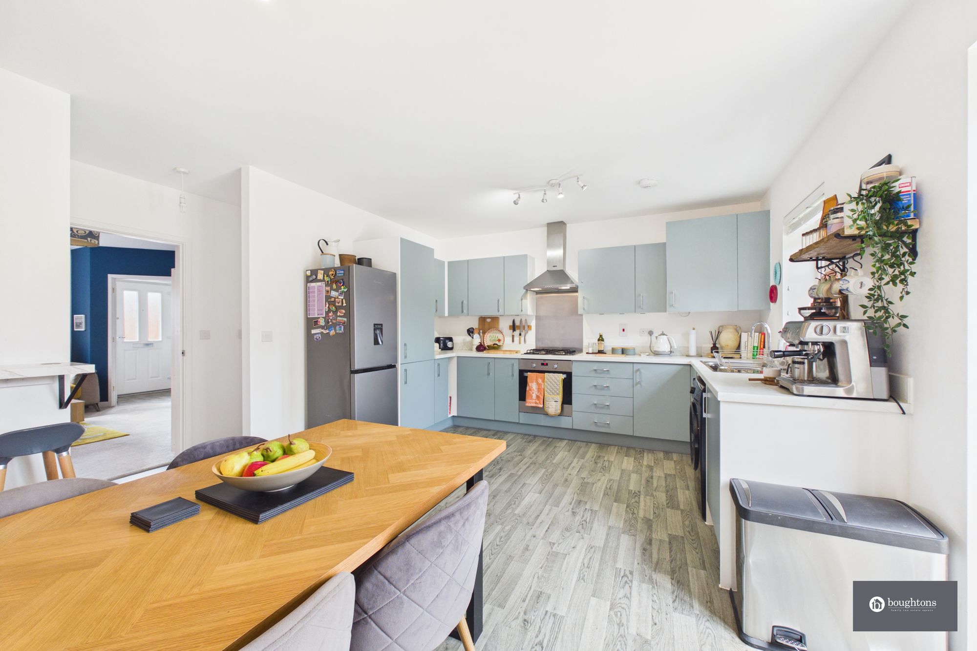 3 bed end of terrace house for sale in Field View, Brackley, NN13  - Property Image 3