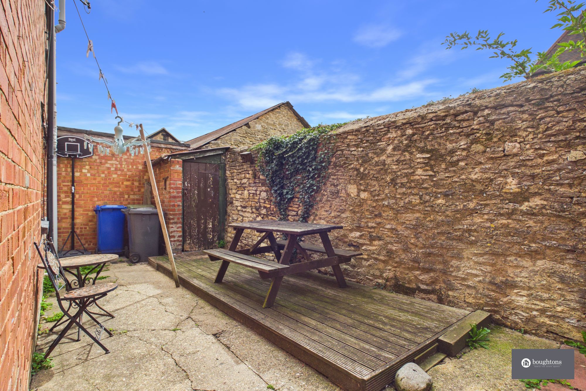2 bed semi-detached house for sale in Halls Lane, Brackley, NN13  - Property Image 4