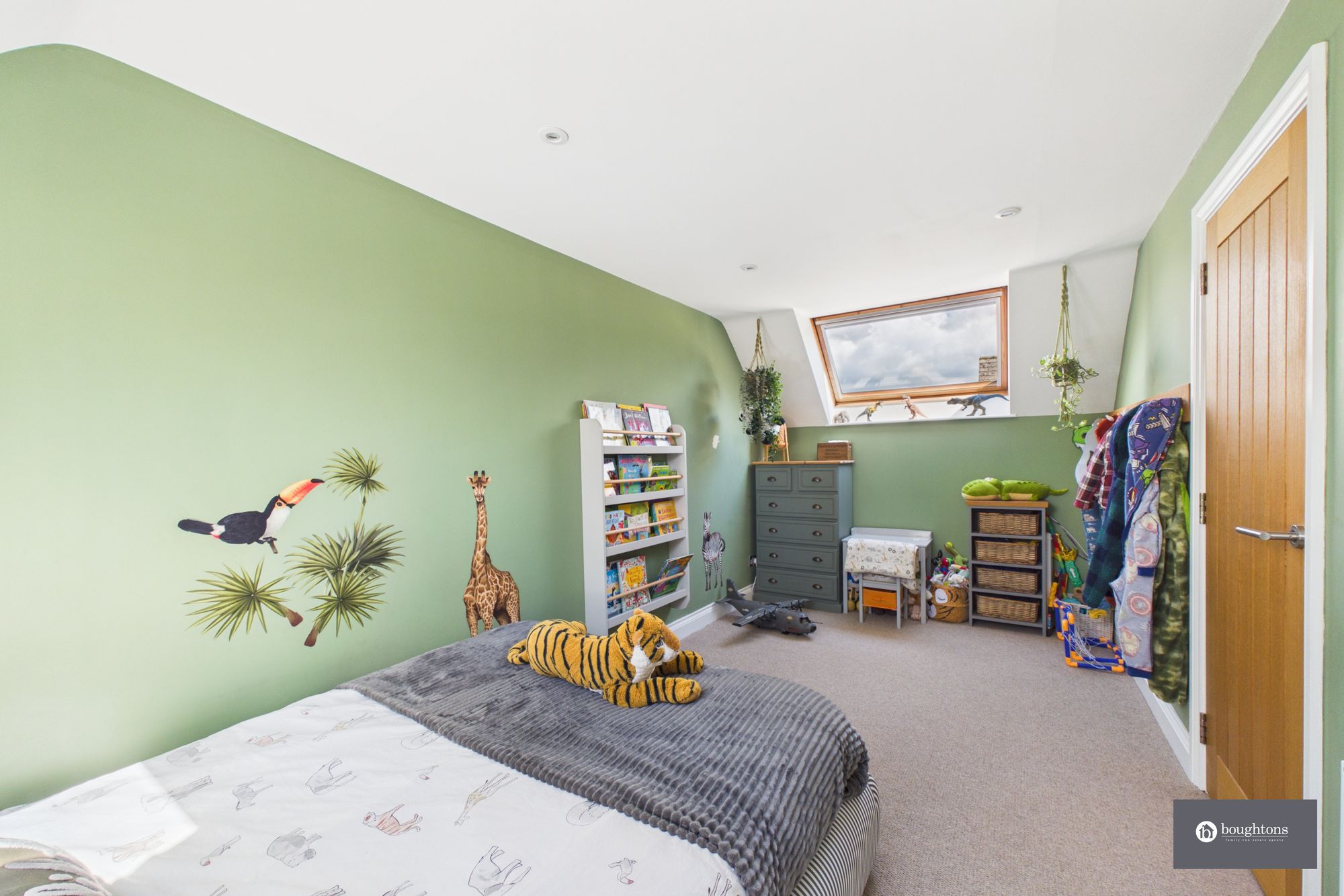 4 bed detached house for sale in Home Close, Silverstone, NN12  - Property Image 19