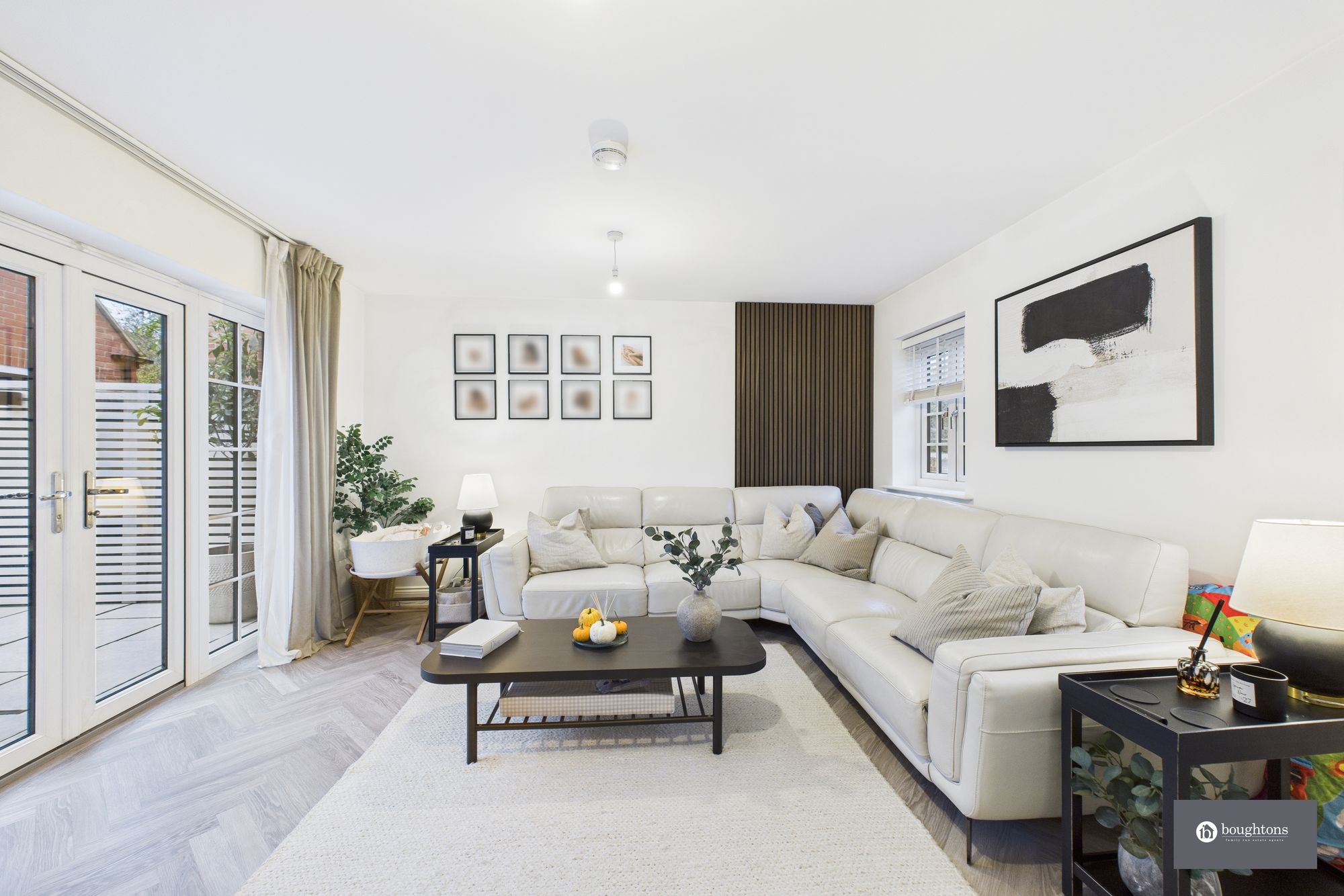 4 bed detached house for sale in Field View, Brackley, NN13  - Property Image 3