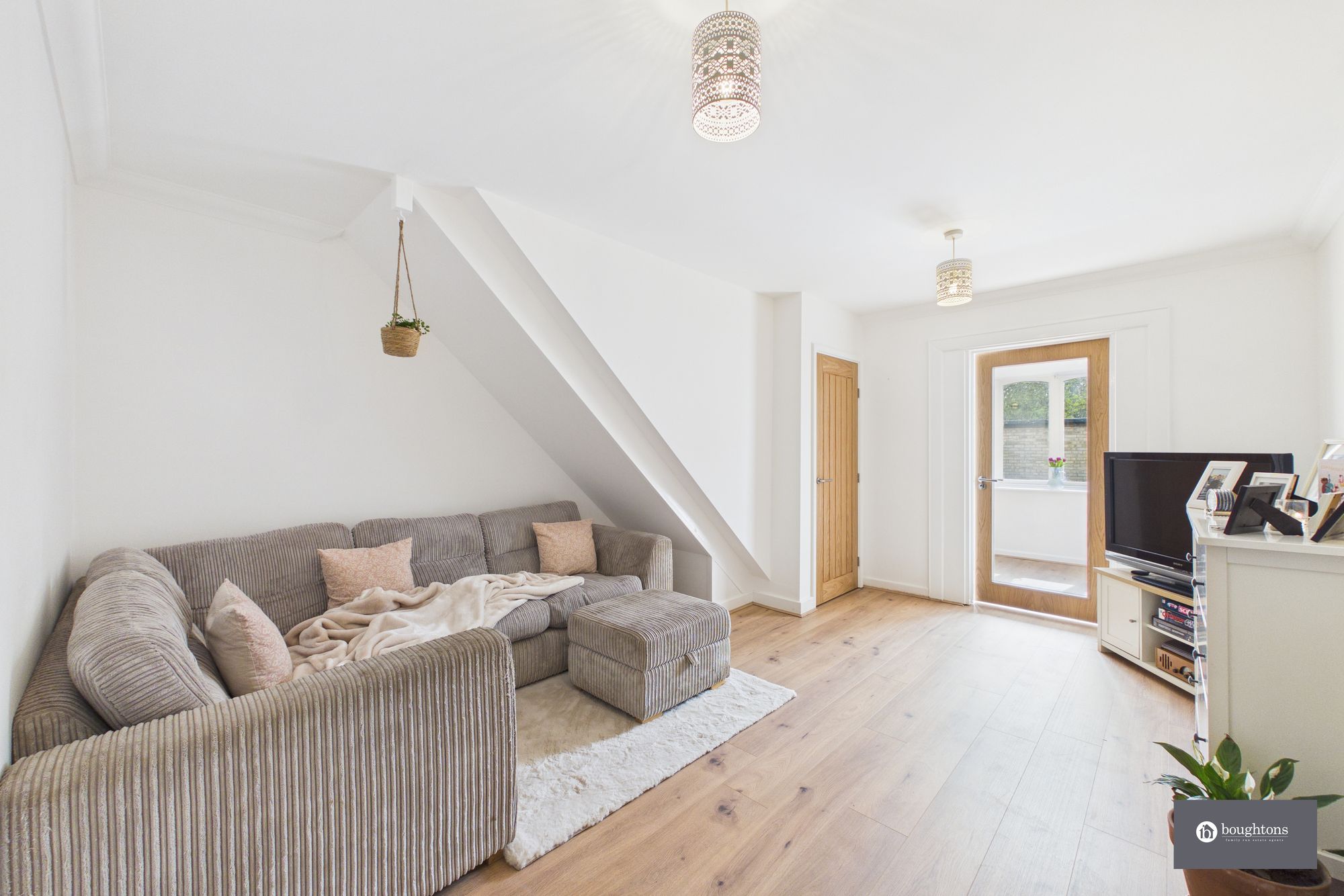 3 bed semi-detached house for sale in Capel Close, Akeley, MK18  - Property Image 10