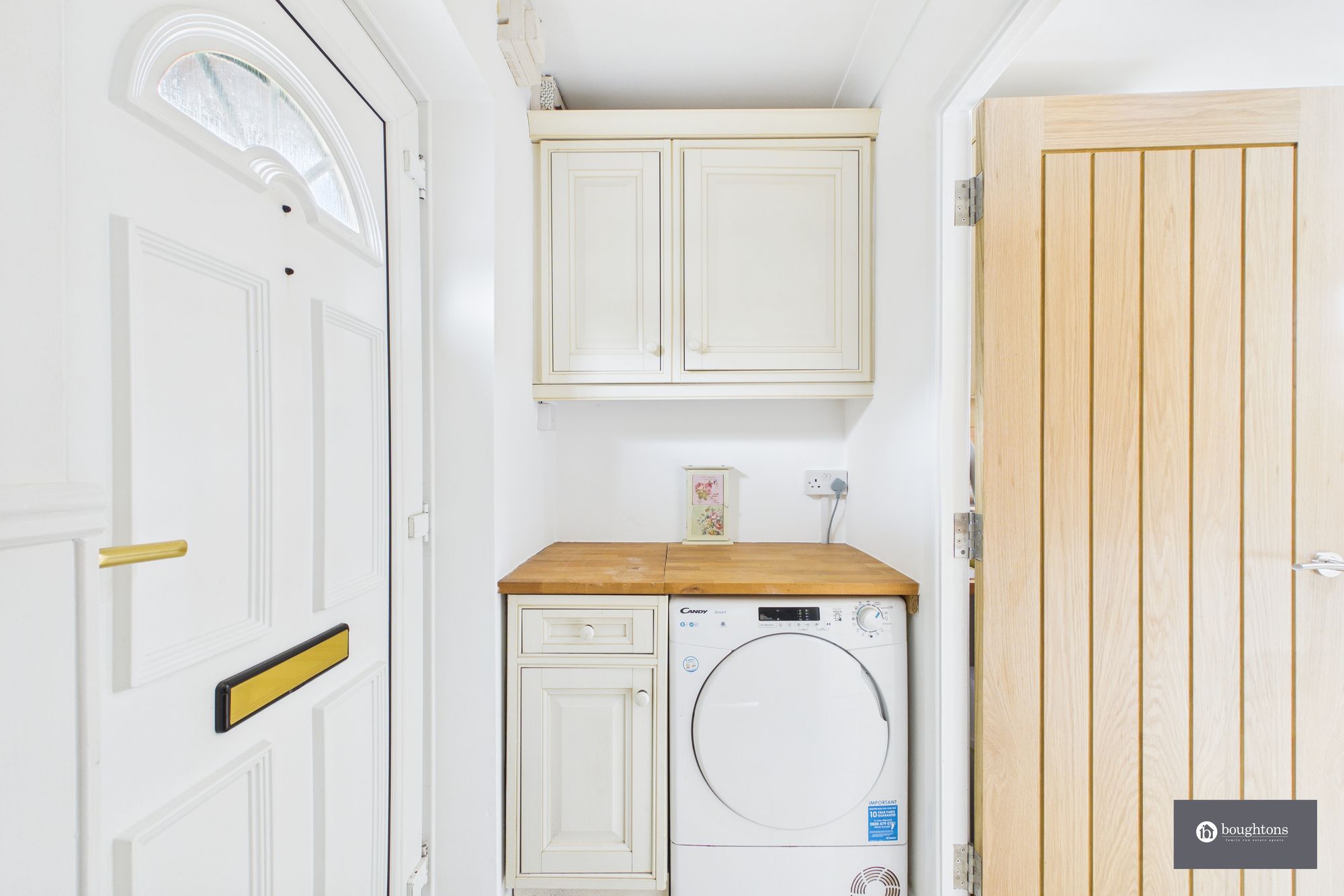 3 bed semi-detached house for sale in Capel Close, Akeley, MK18  - Property Image 6