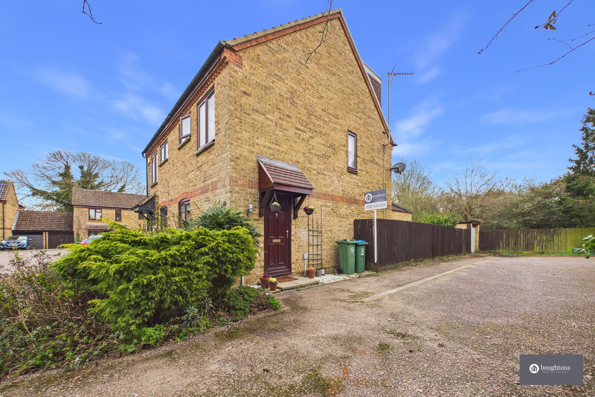3 bed semi-detached house for sale in Capel Close, Akeley, MK18  - Property Image 1