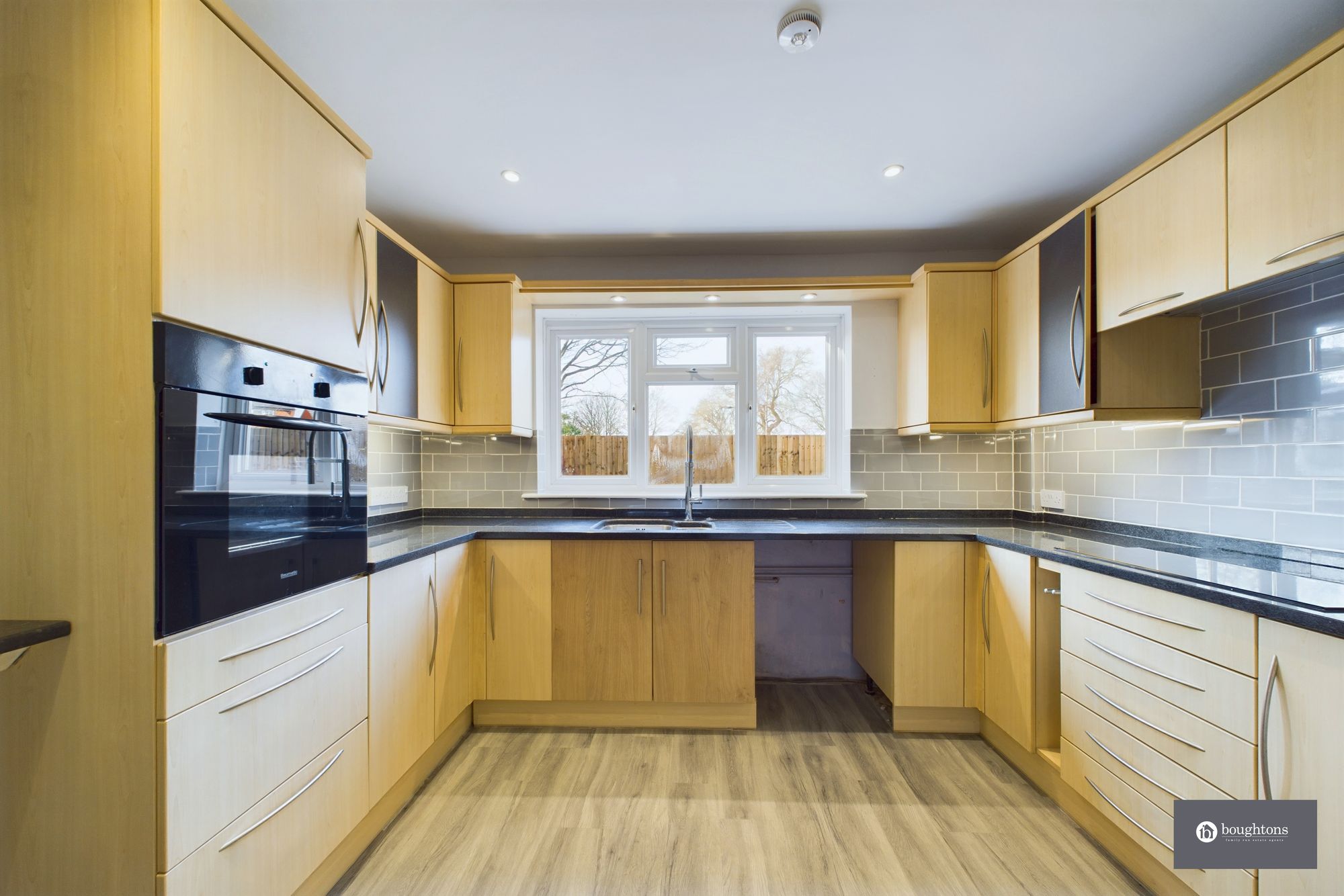 4 bed detached bungalow for sale in Brackley Road, Croughton, NN13  - Property Image 3