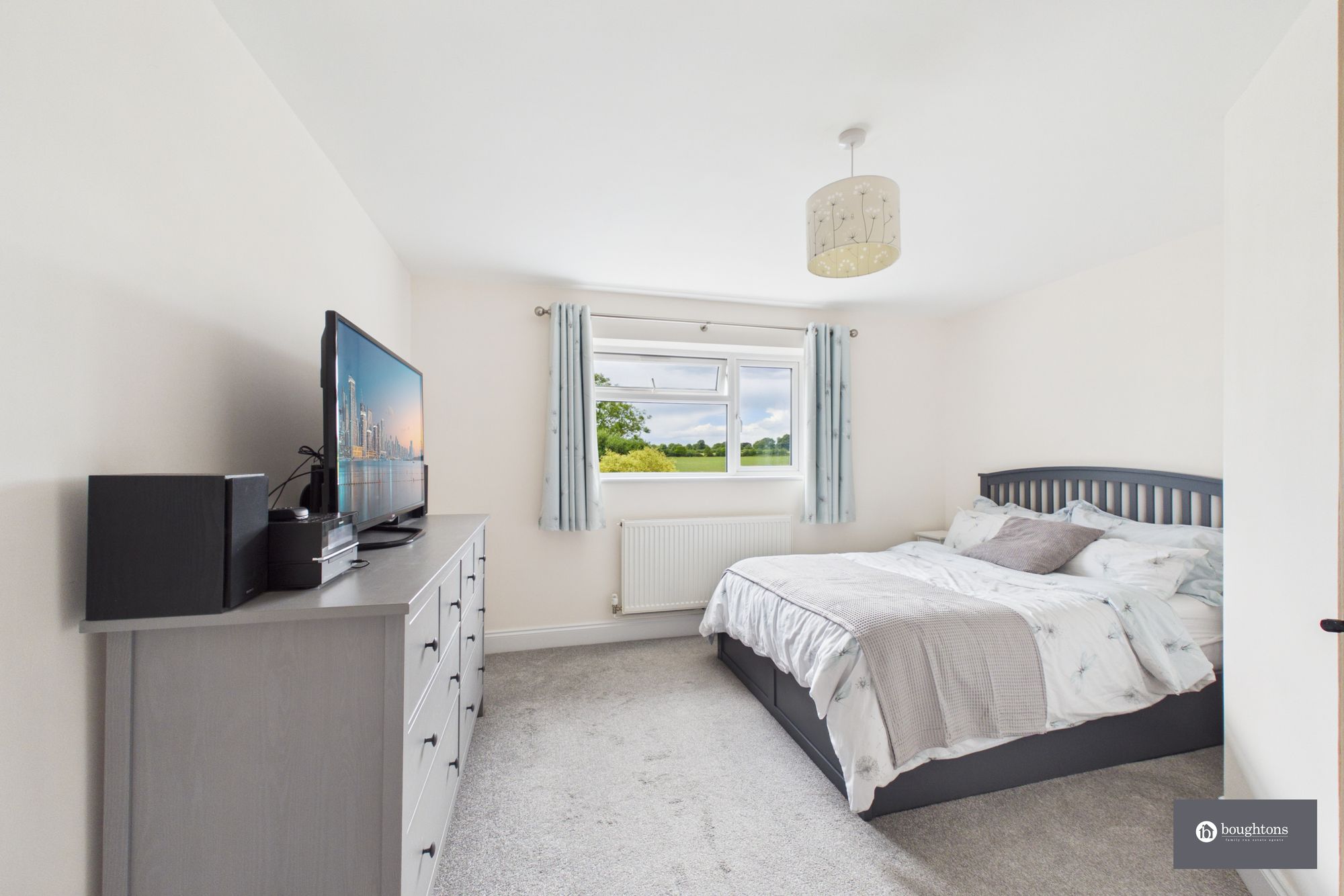 4 bed semi-detached house for sale in Myers Close, Charlton, OX17  - Property Image 13
