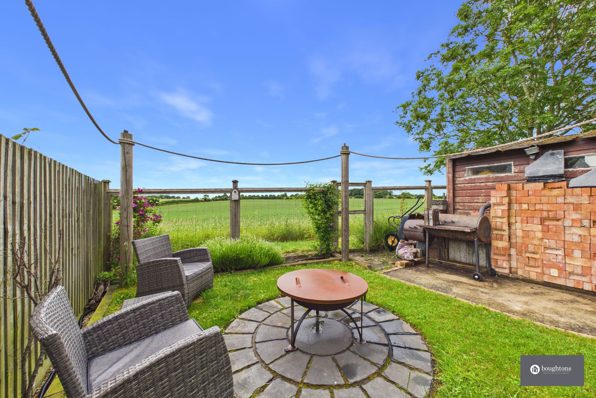 4 bed semi-detached house for sale in Myers Close, Charlton, OX17  - Property Image 4