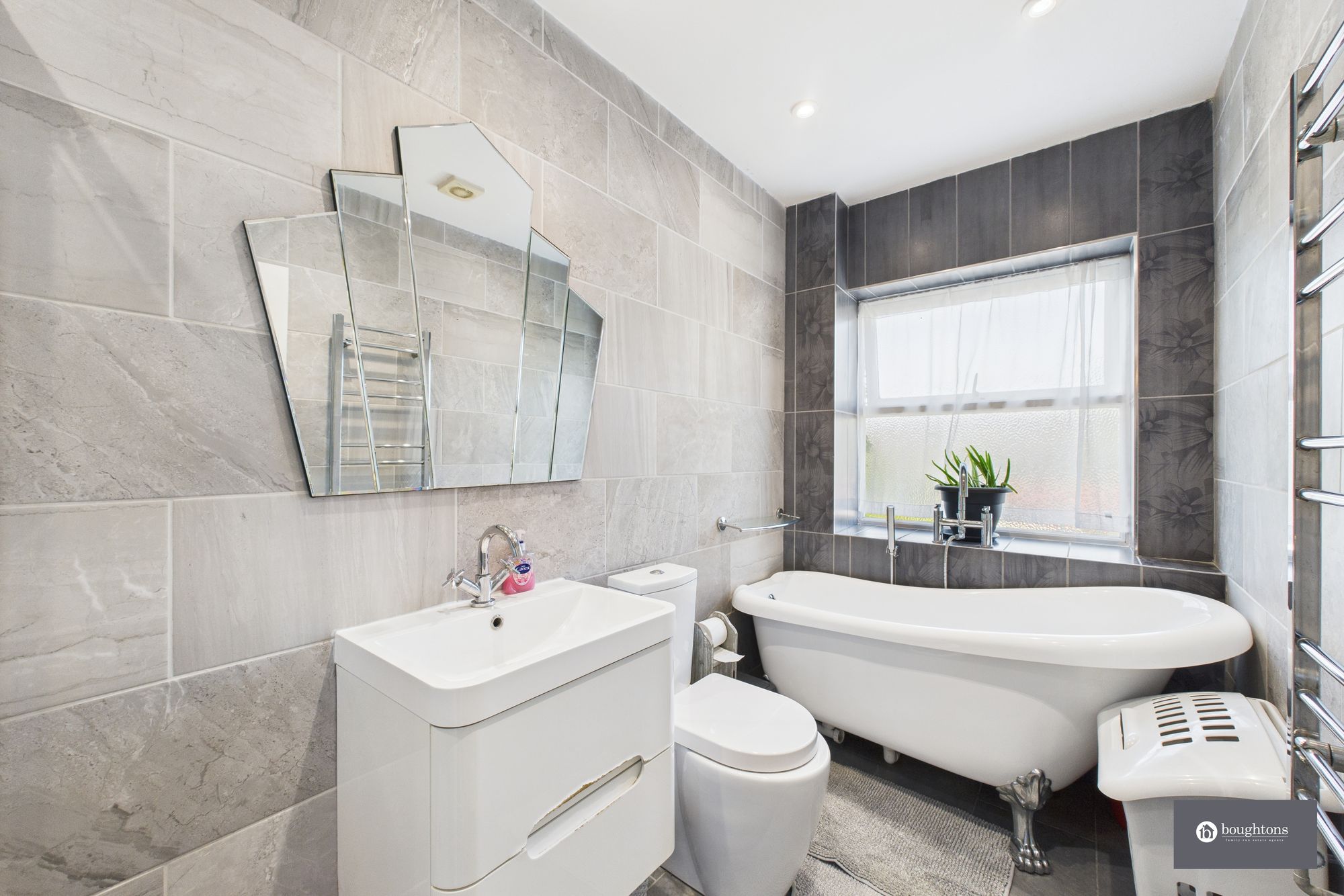 3 bed terraced house for sale in Halse Road, Brackley, NN13  - Property Image 3