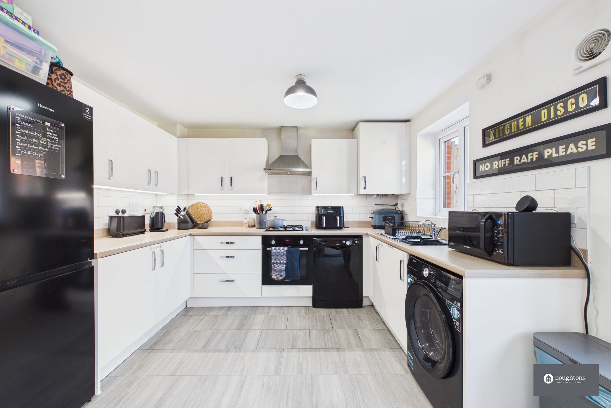 3 bed end of terrace house for sale in Portia Lane, Brackley, NN13  - Property Image 3