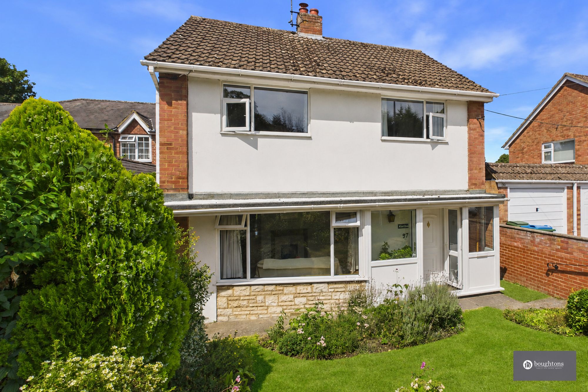 3 bed detached house for sale in Chandos Road, Buckingham, MK18 - Property Image 1