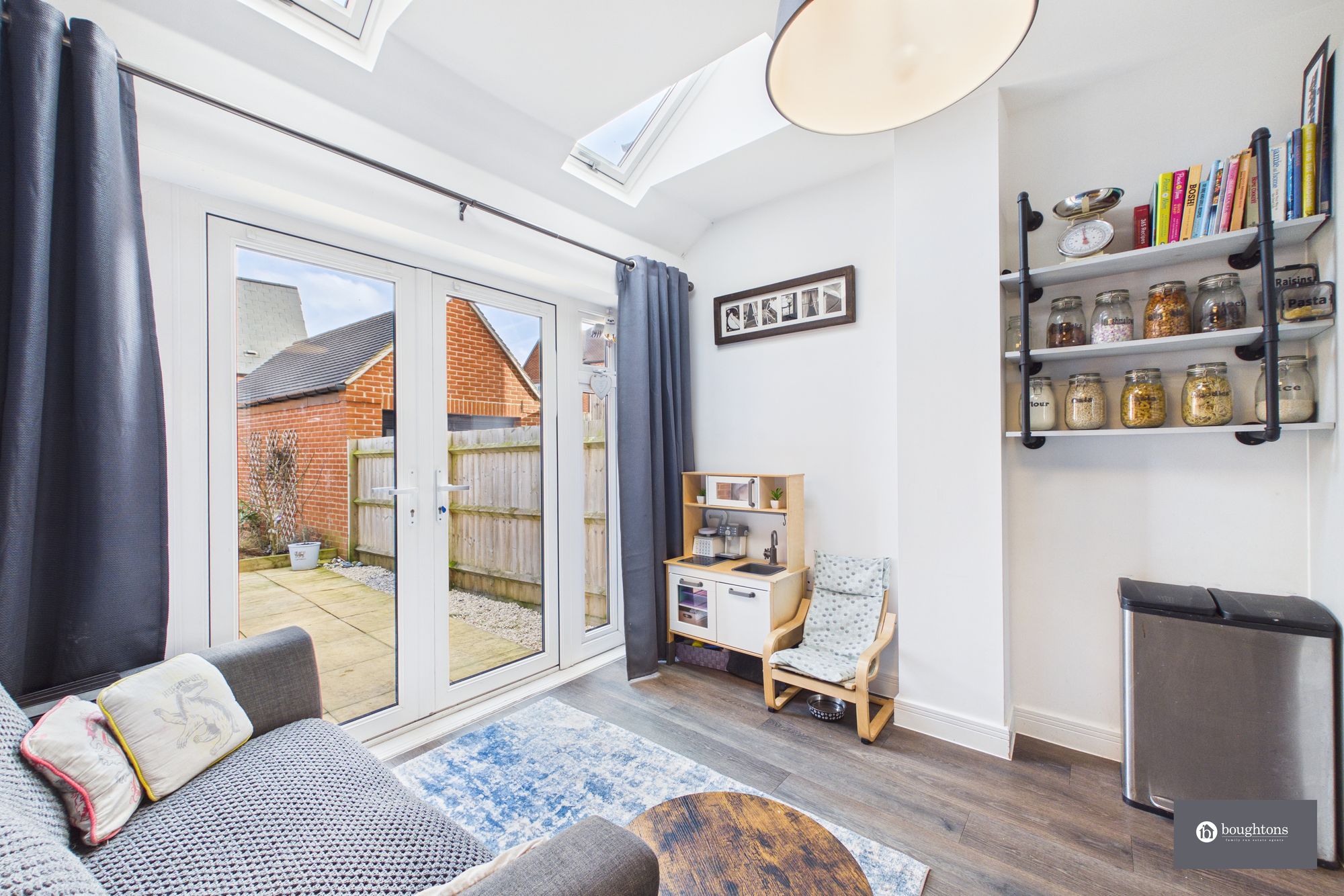 4 bed detached house for sale in Squirrel Close, Brackley, NN13  - Property Image 11