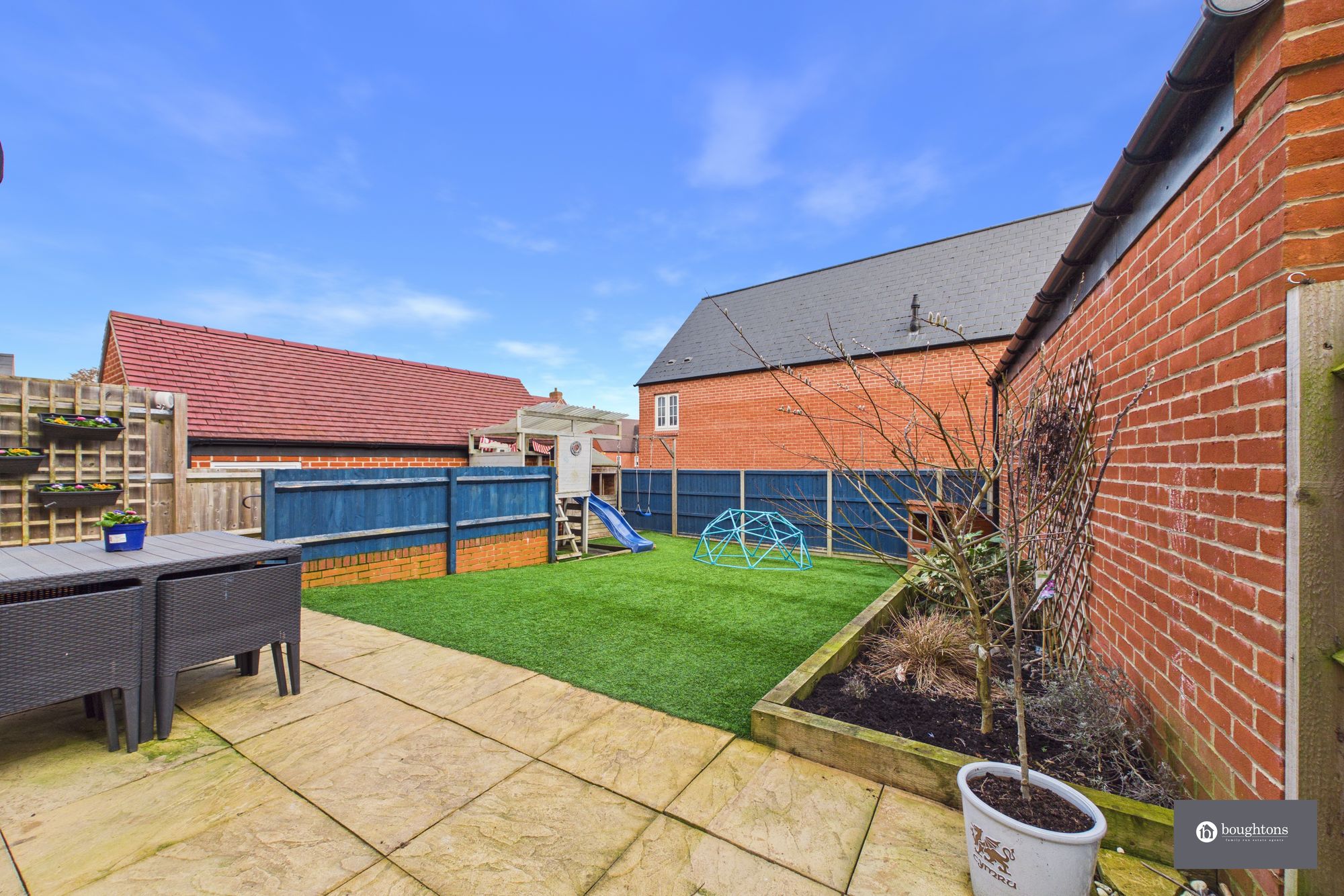 4 bed detached house for sale in Squirrel Close, Brackley, NN13  - Property Image 4