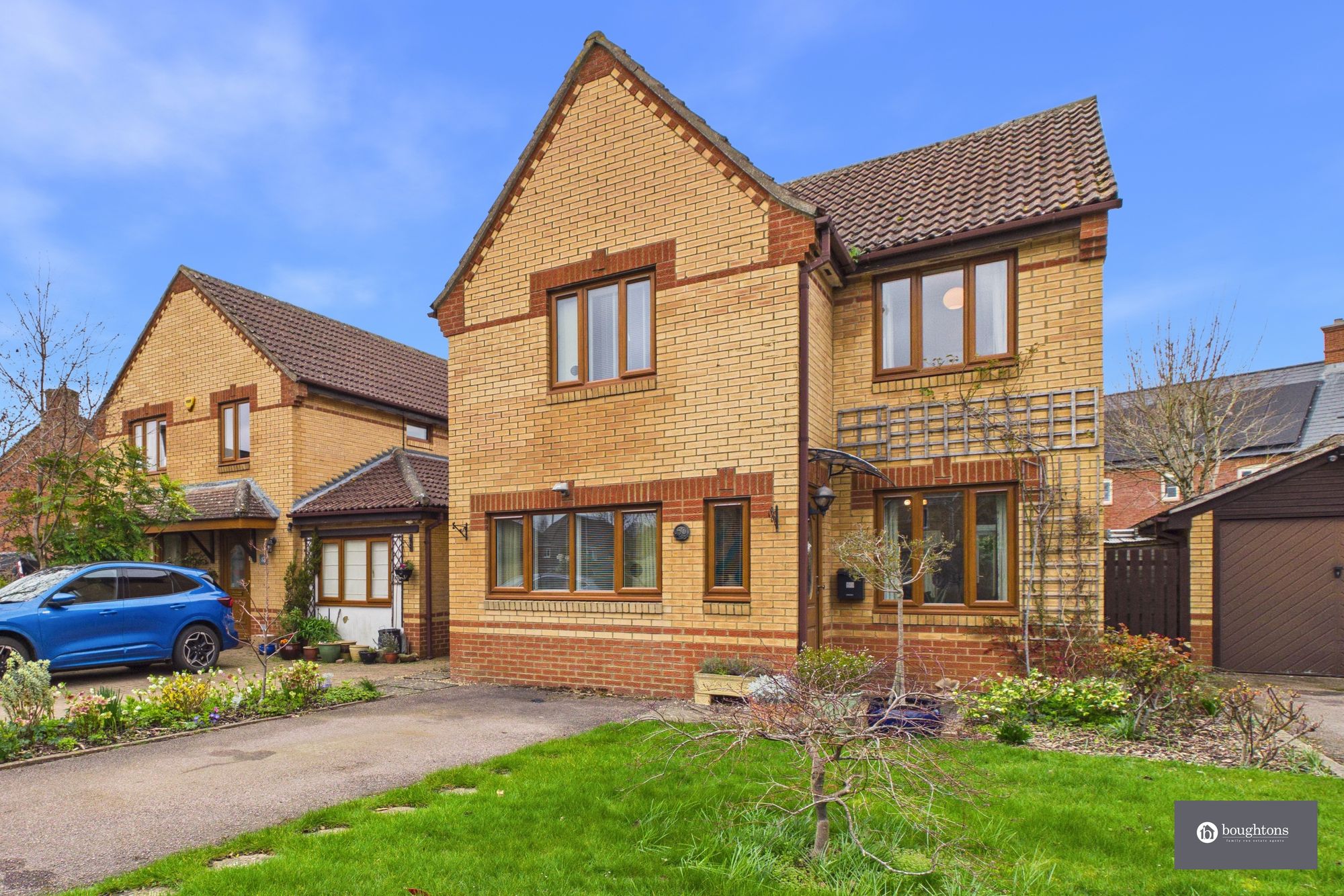 3 bed detached house for sale in Beech Drive, Brackley, NN13  - Property Image 1