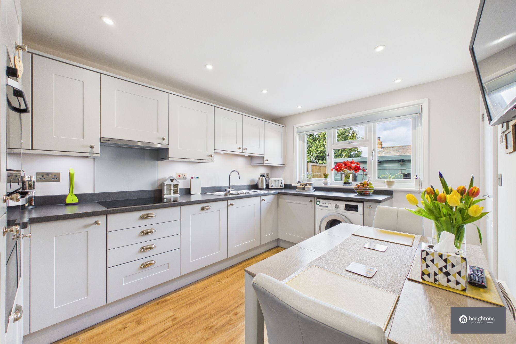 3 bed semi-detached house for sale in The Rise, Gawcott, MK18  - Property Image 9